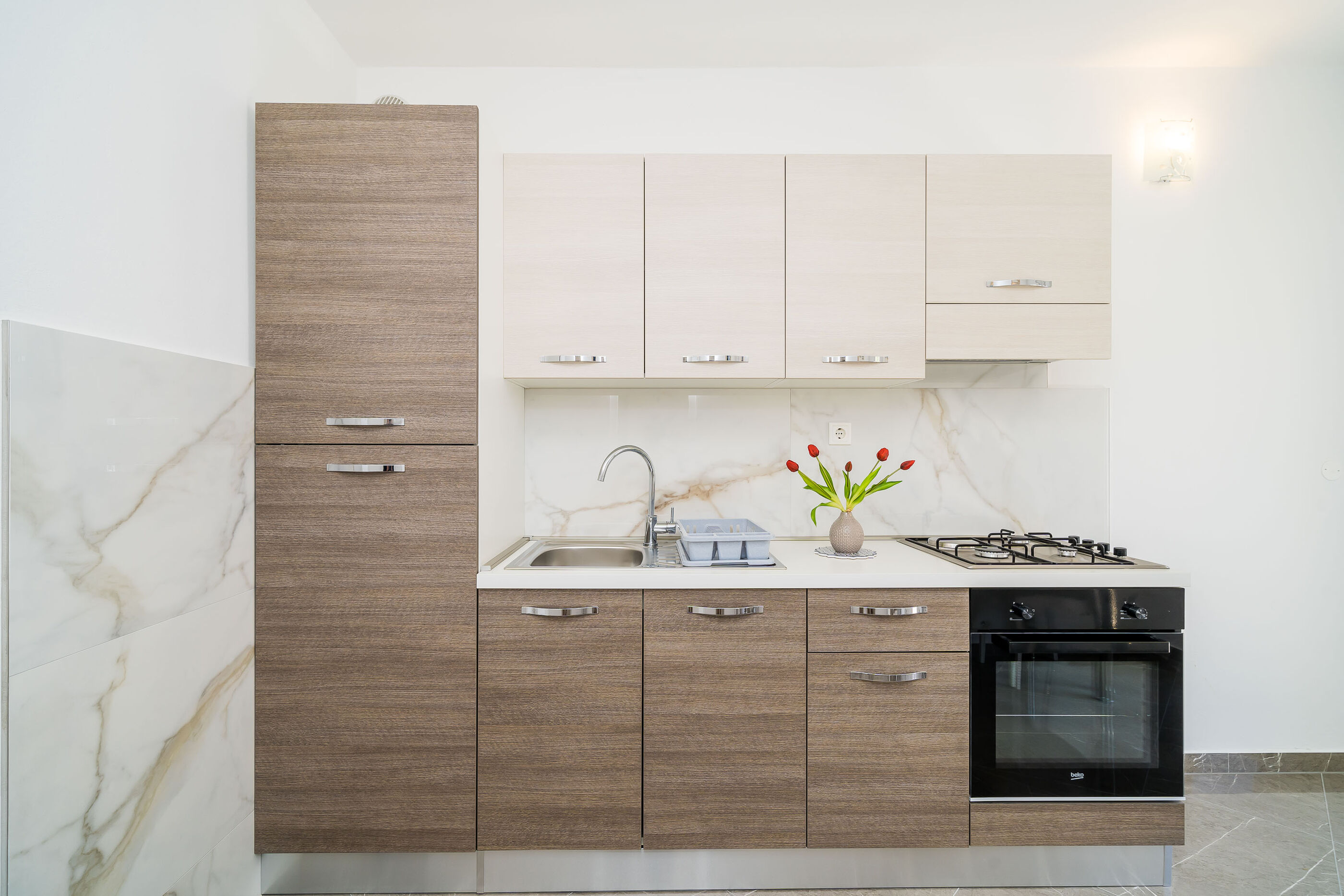 Apartment and Rooms Mato 50221-A1