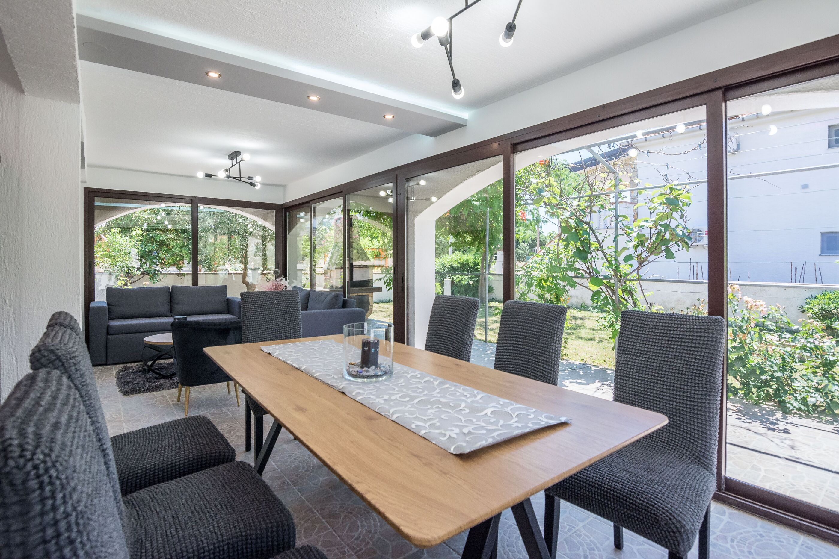 House Hukavec 72055-K1