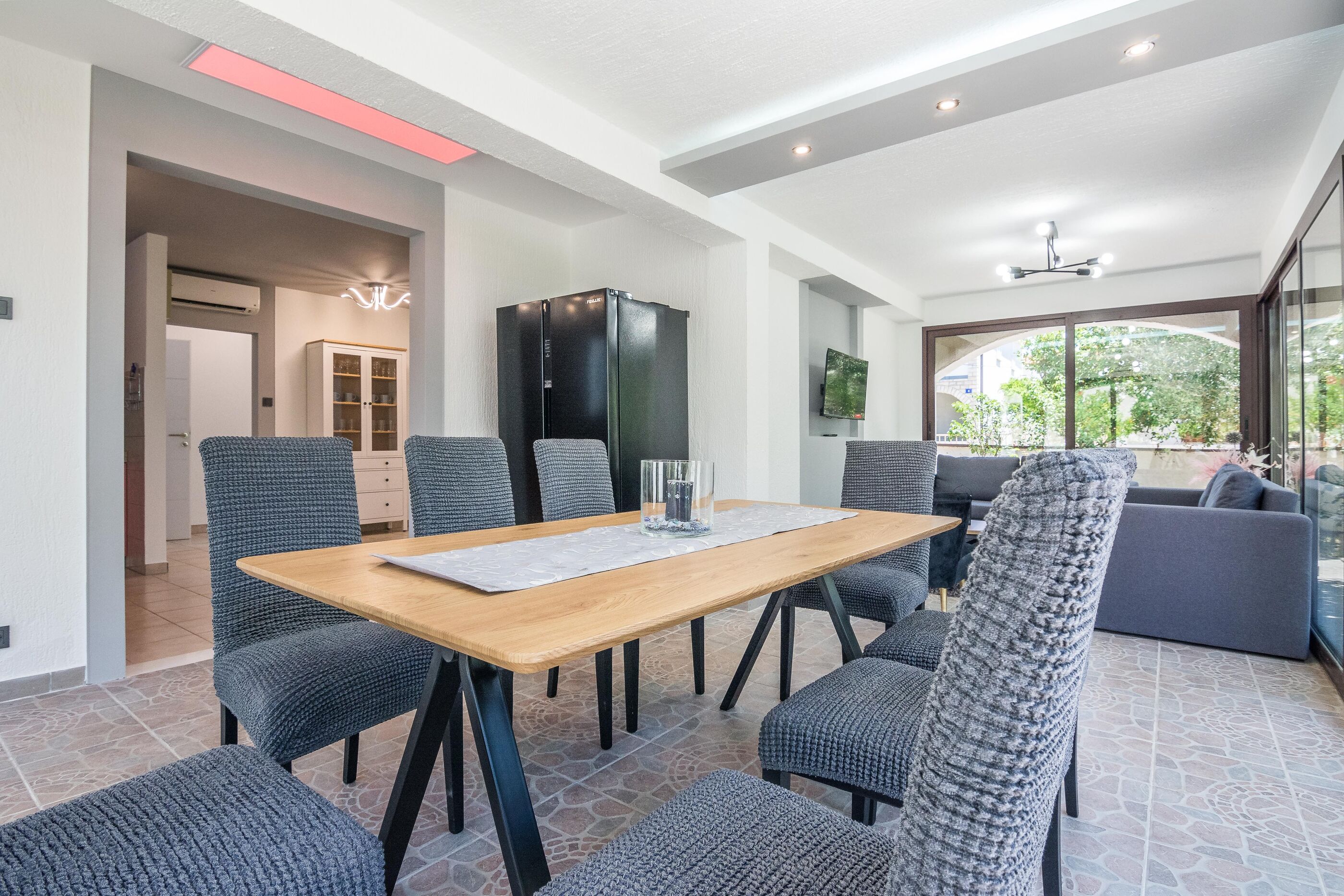 House Hukavec 72055-K1