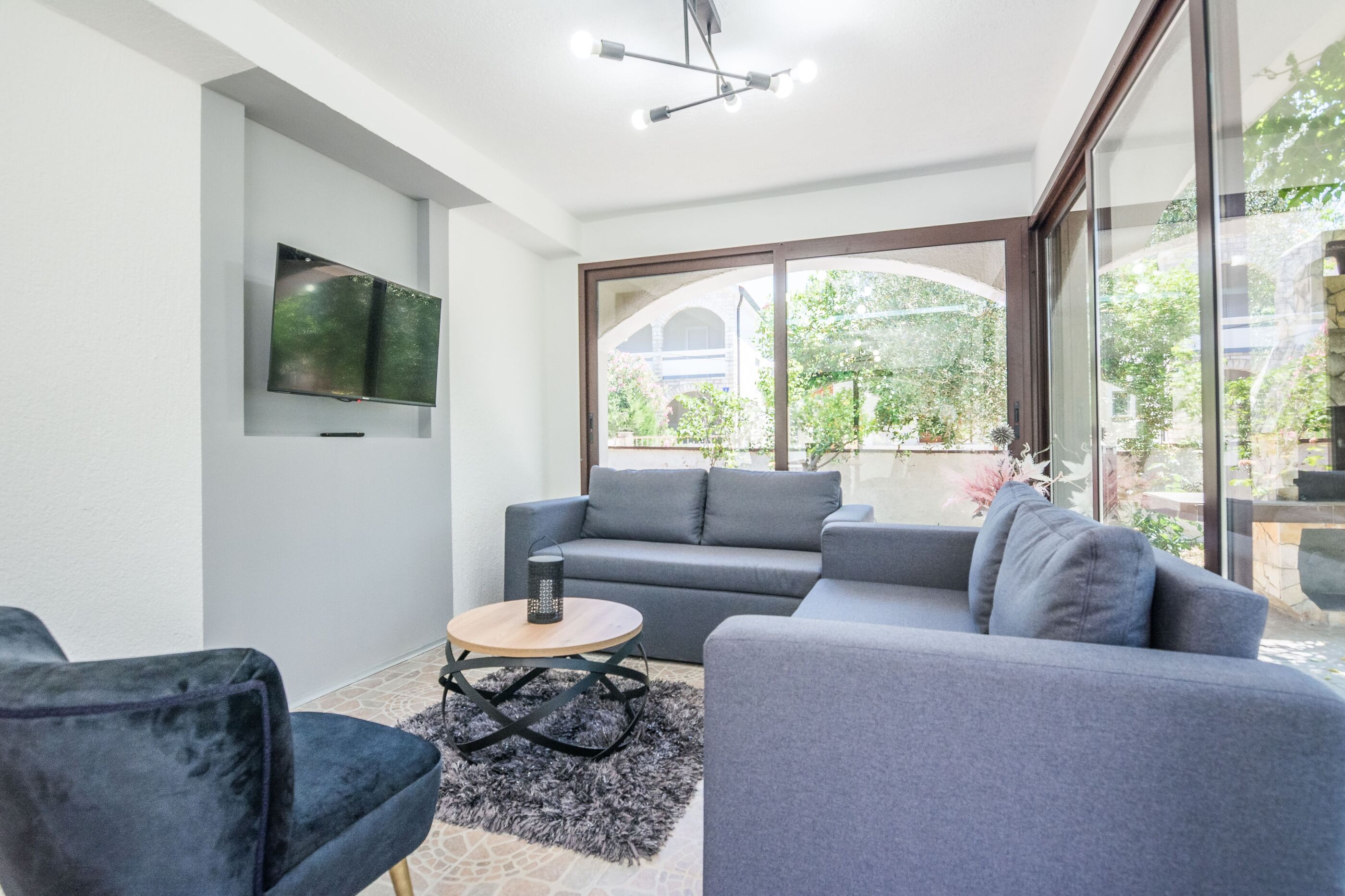 House Hukavec 72055-K1