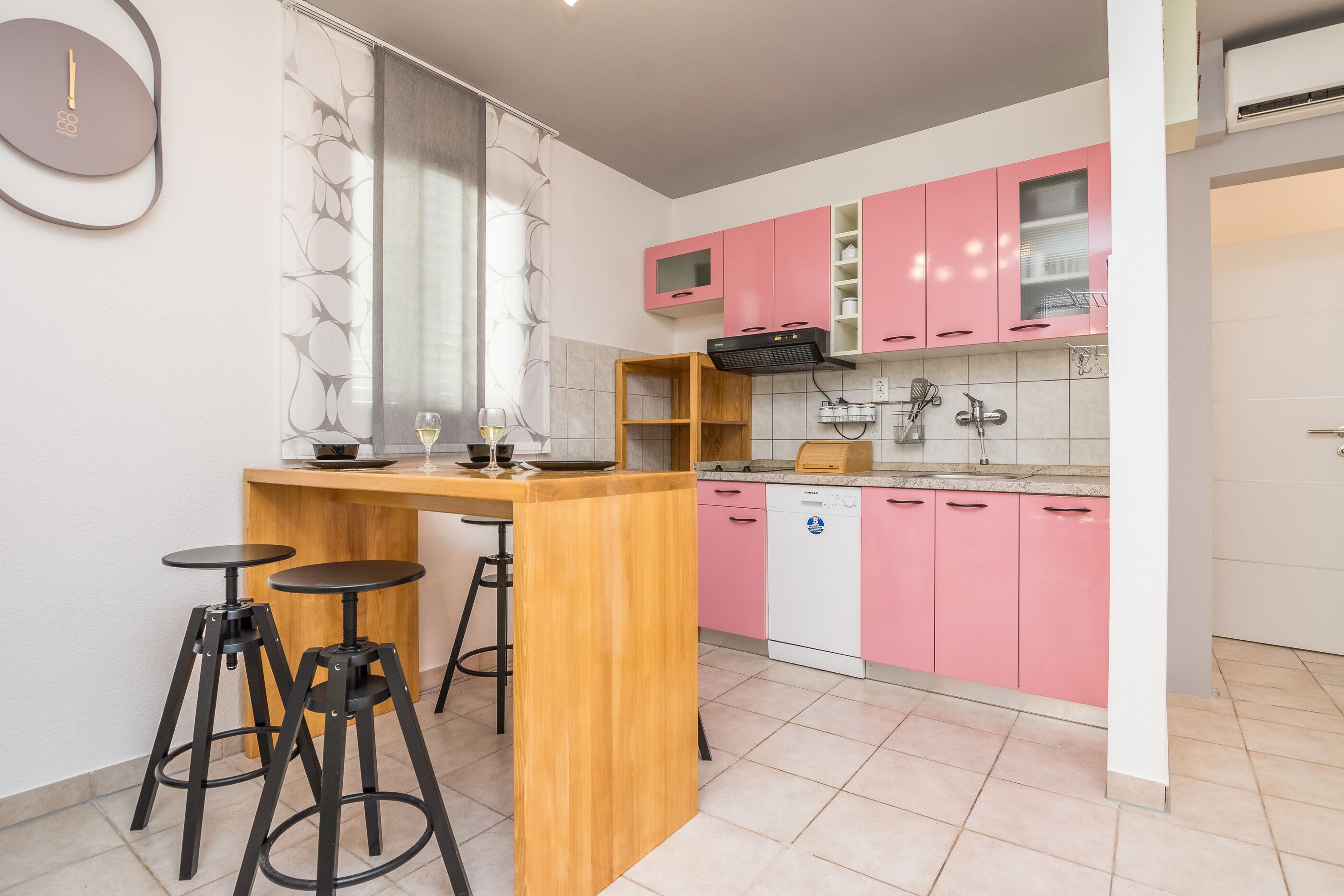 House Hukavec 72055-K1