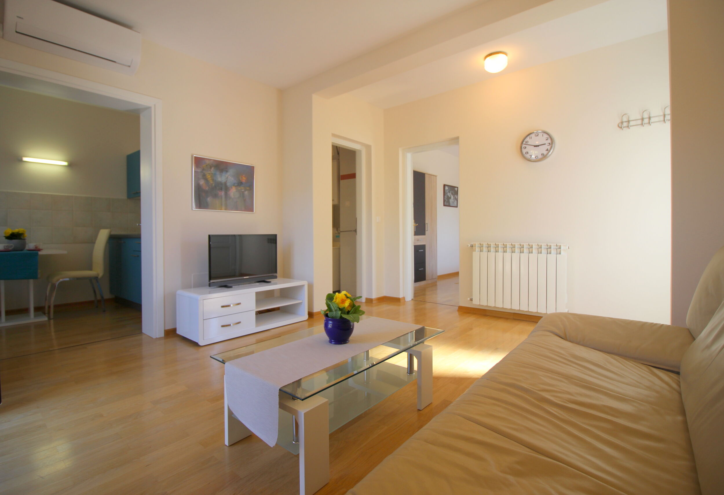 Apartment Paradiso 1 82681-A1