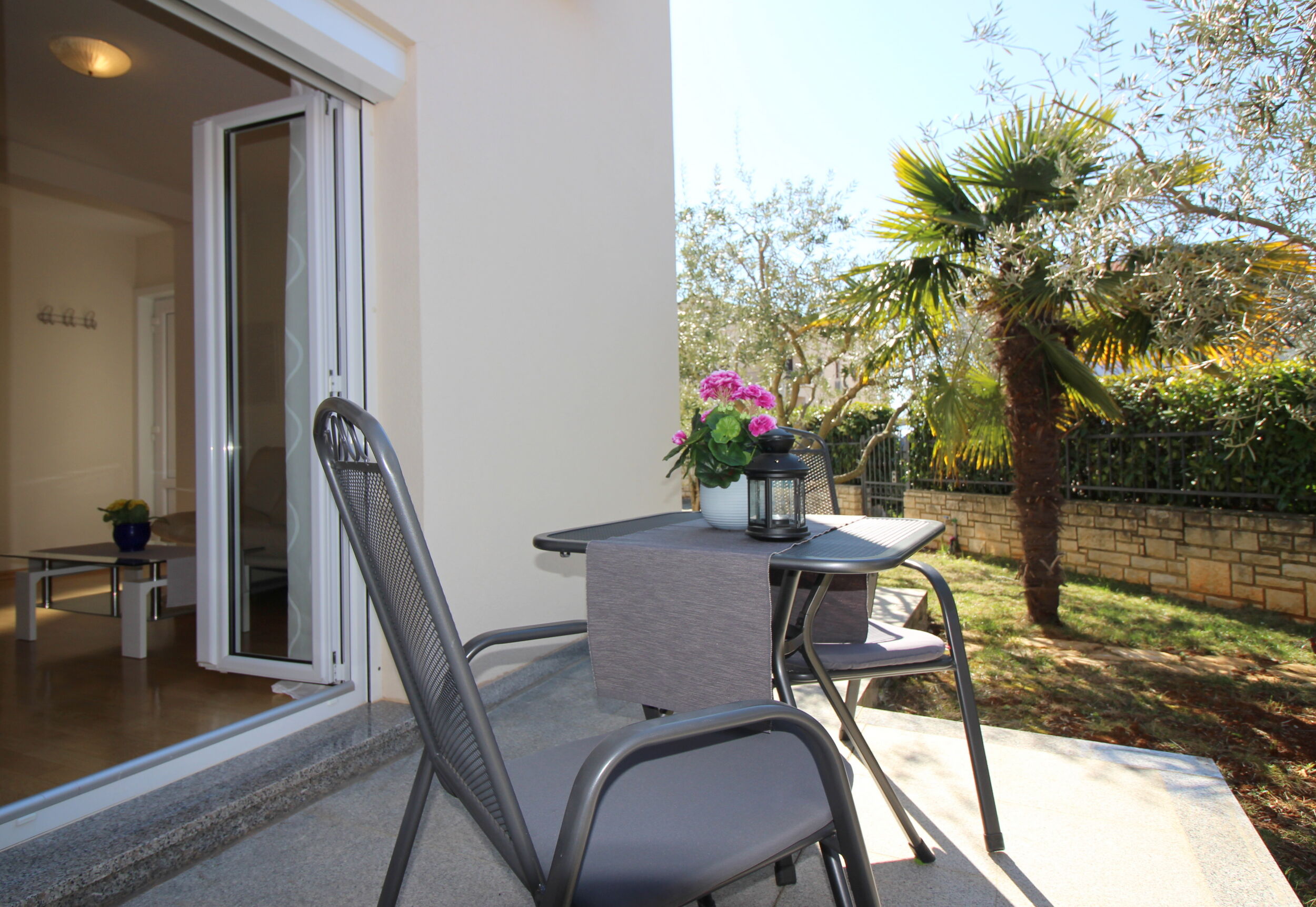 Apartment Paradiso 1 82681-A1