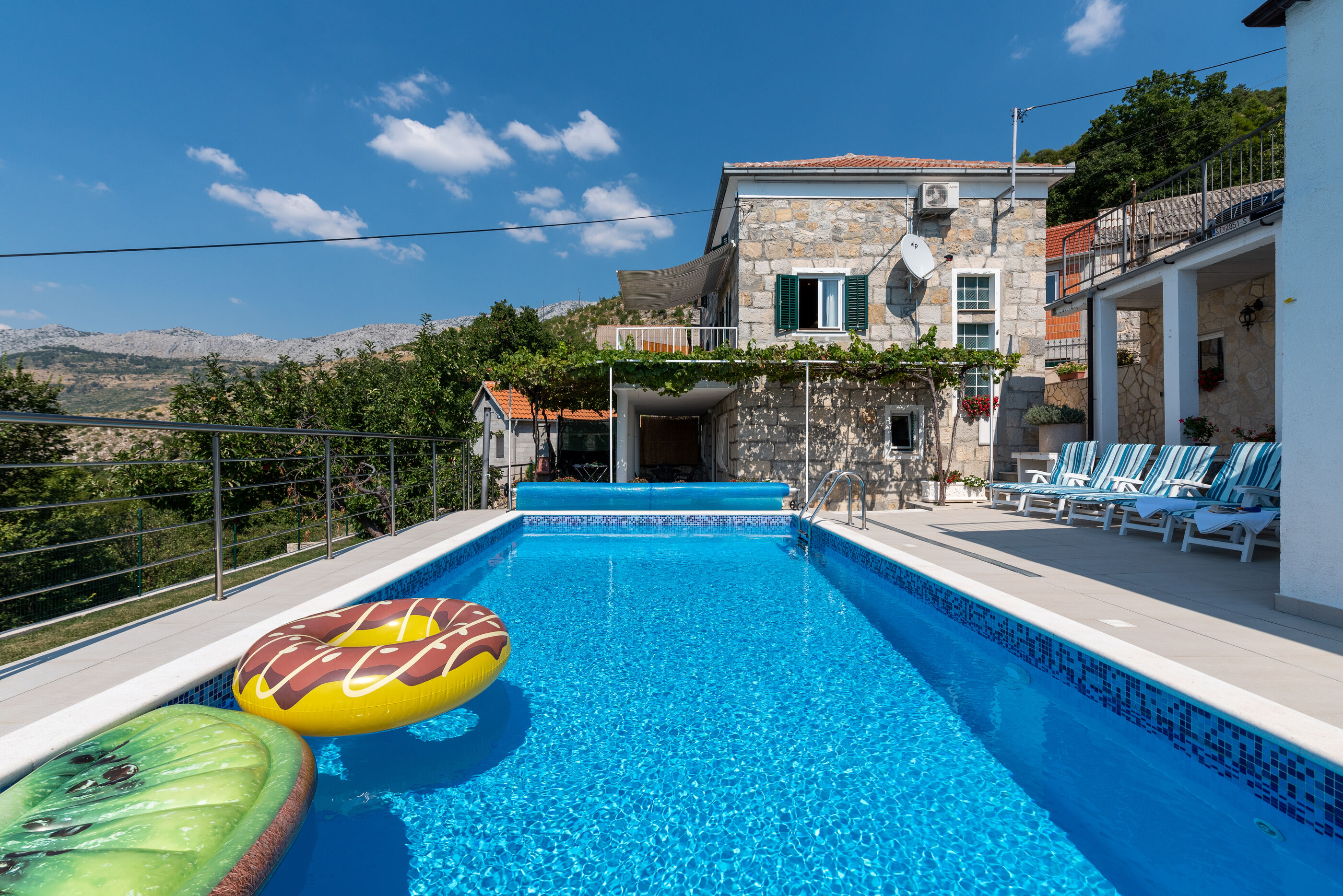 House Marinka Accommodation in Split