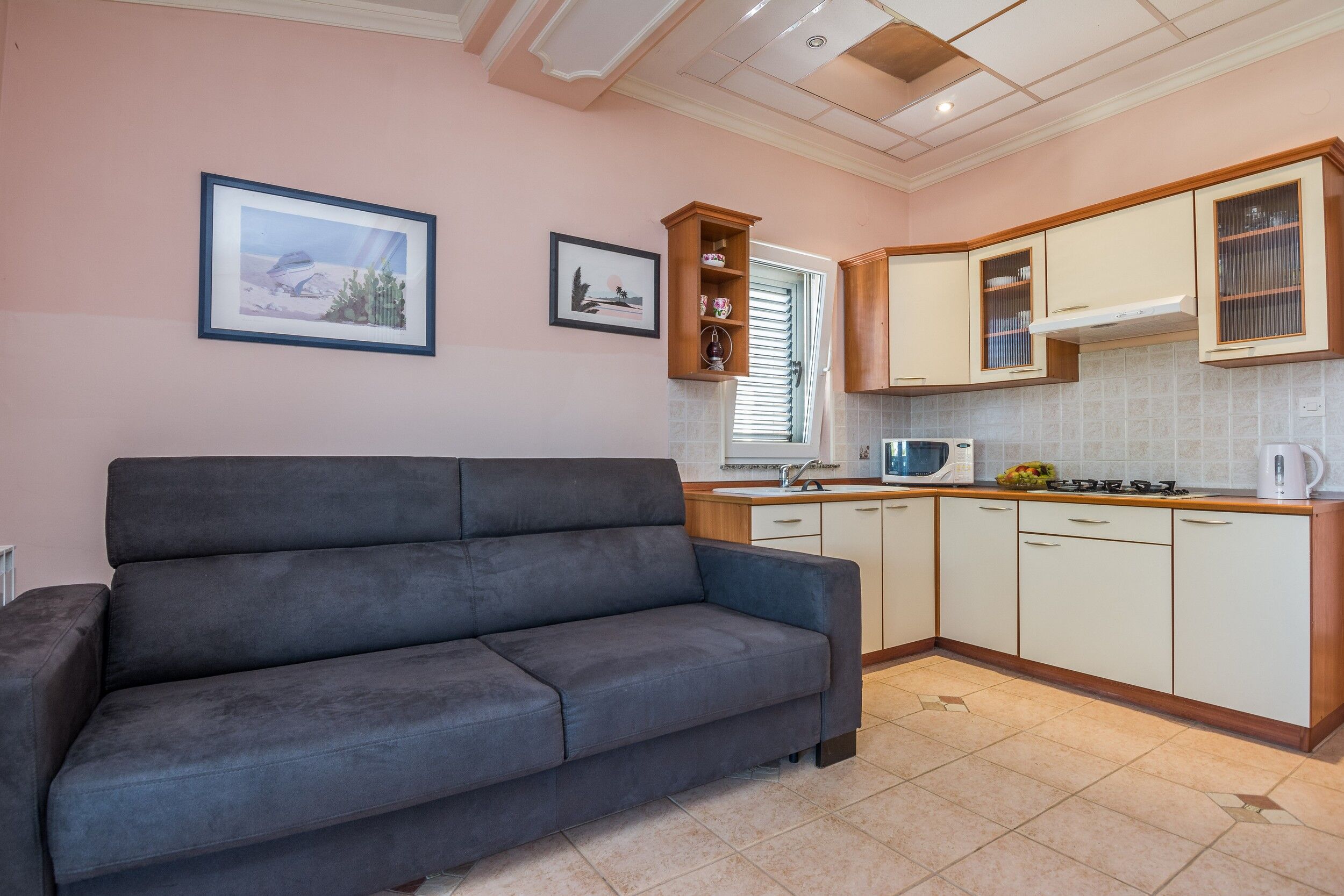 Apartments Weiss 64137-A1