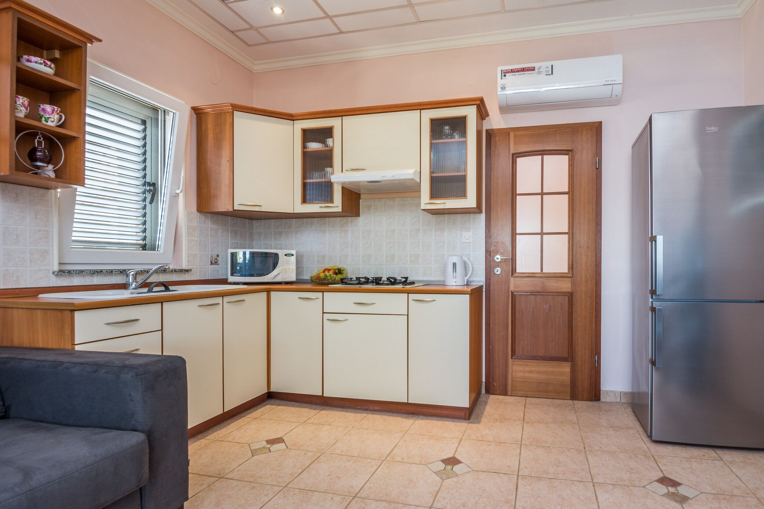 Apartments Weiss 64137-A1