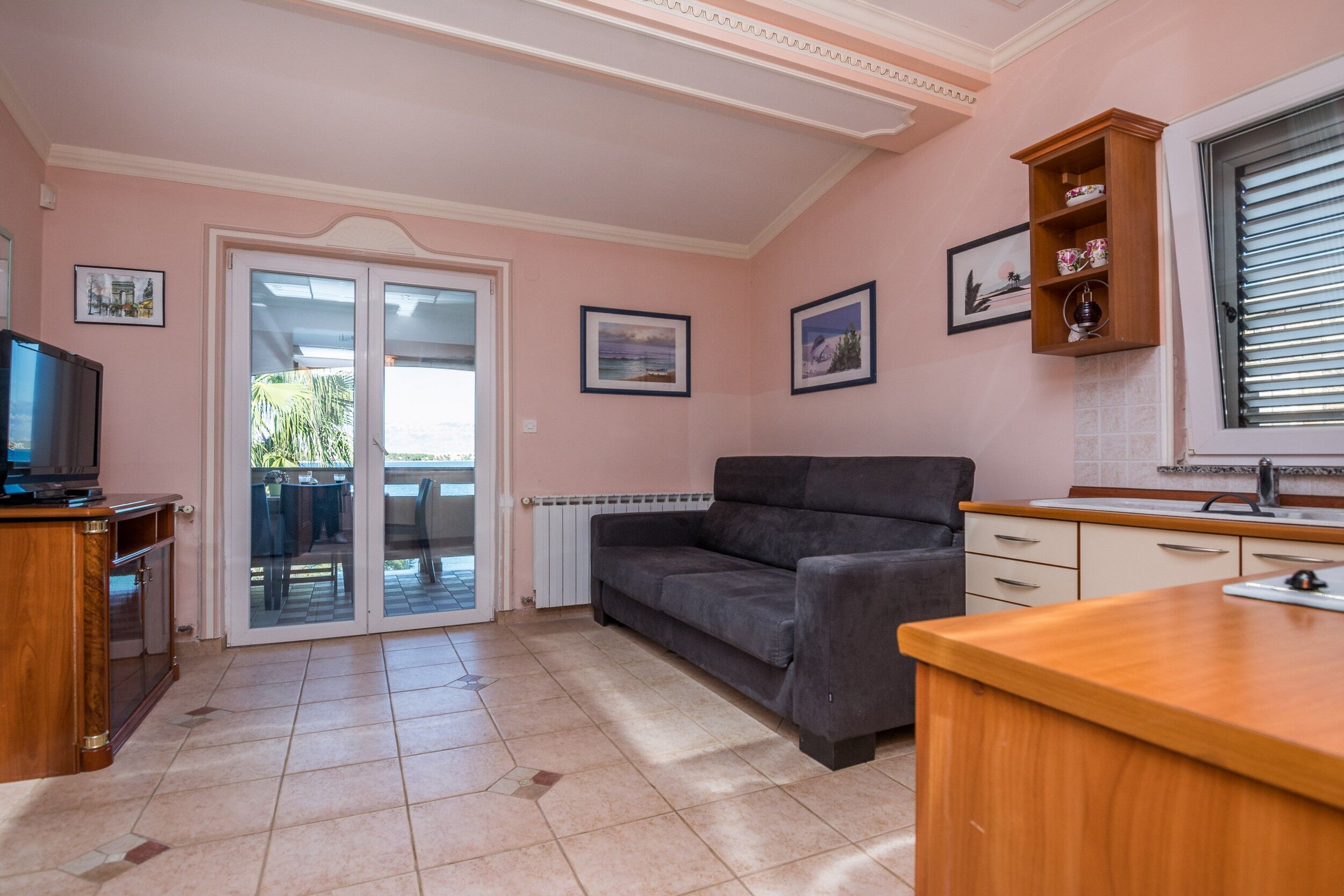 Apartments Weiss 64137-A1
