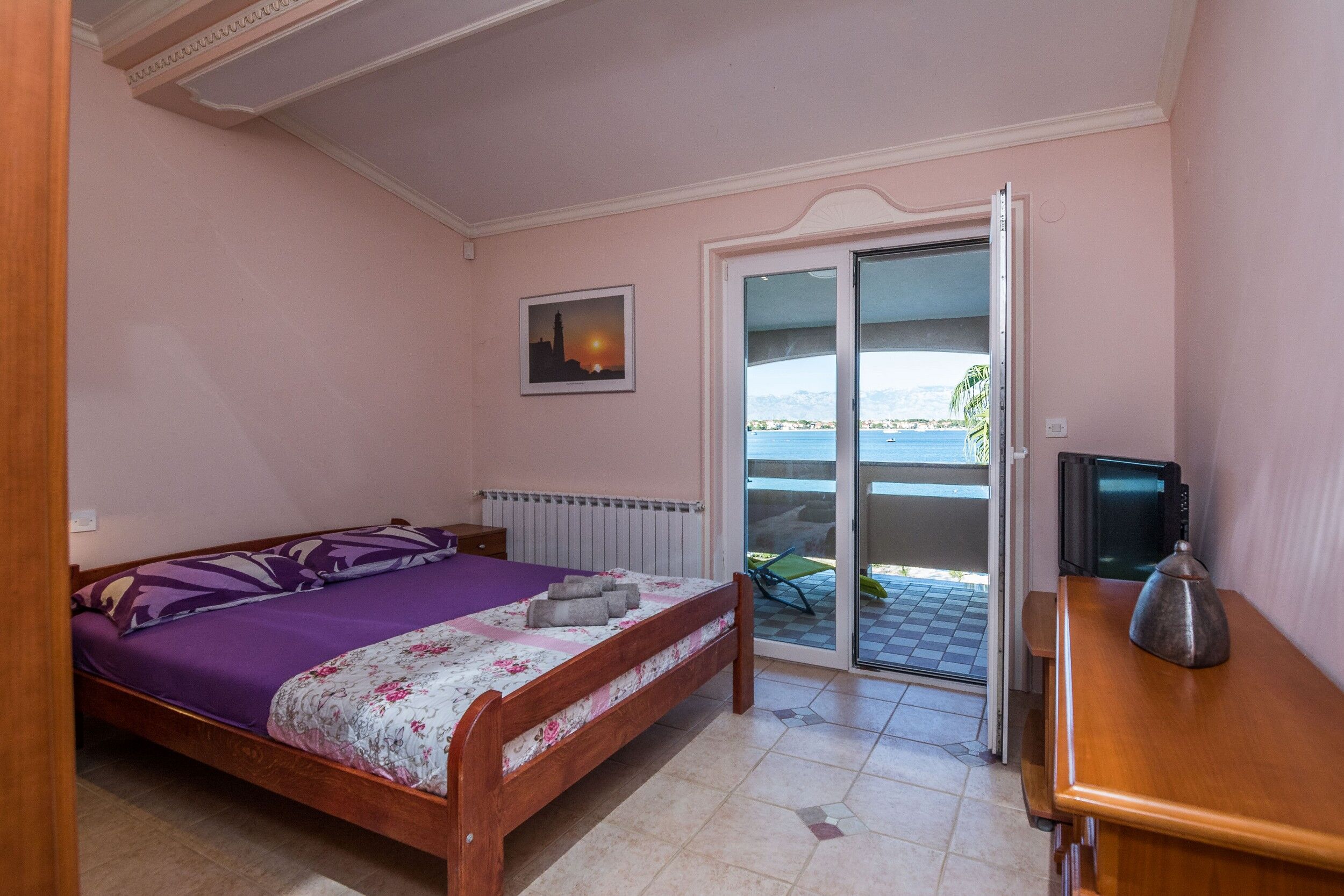 Apartments Weiss 64137-A1