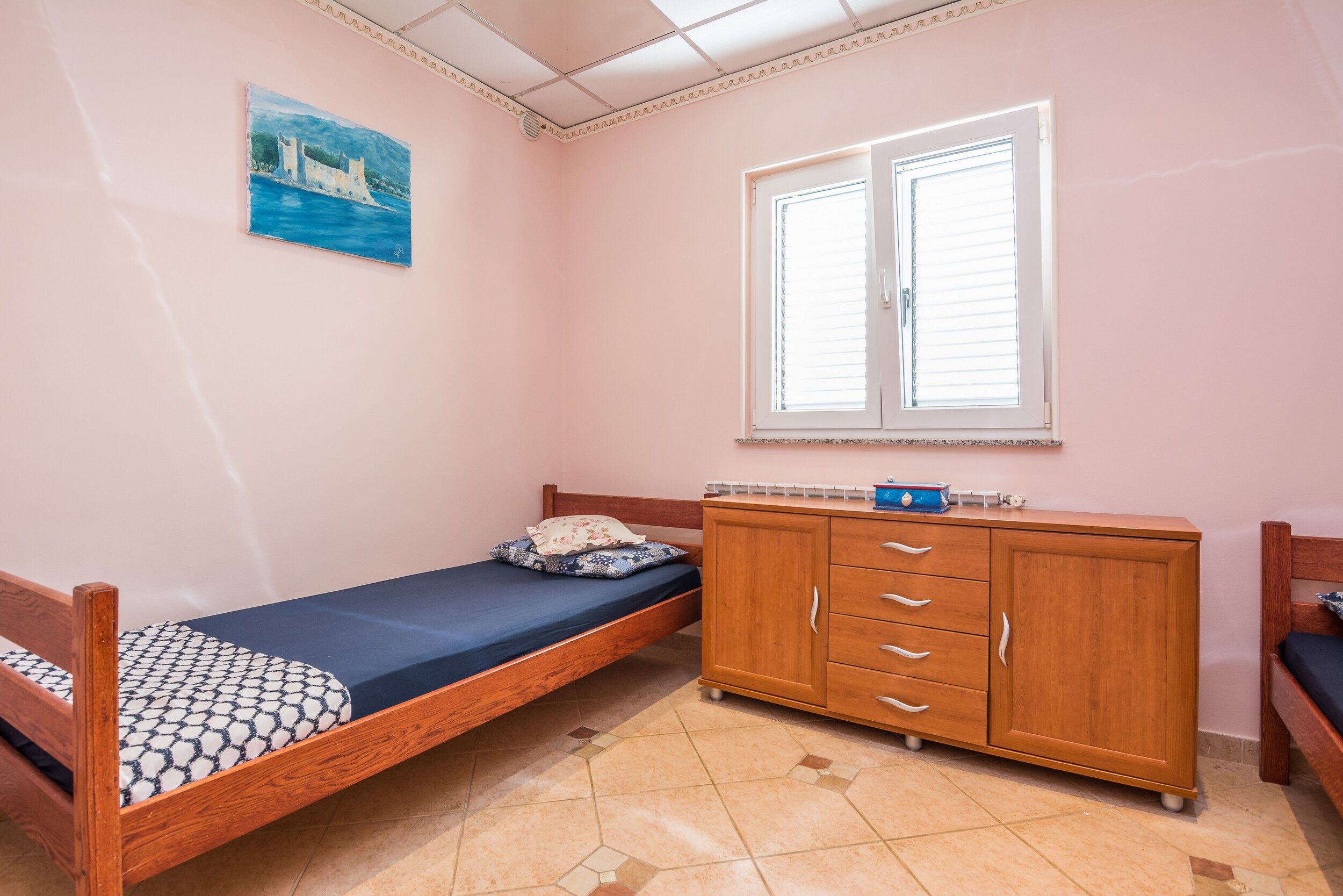 Apartments Weiss 64137-A2