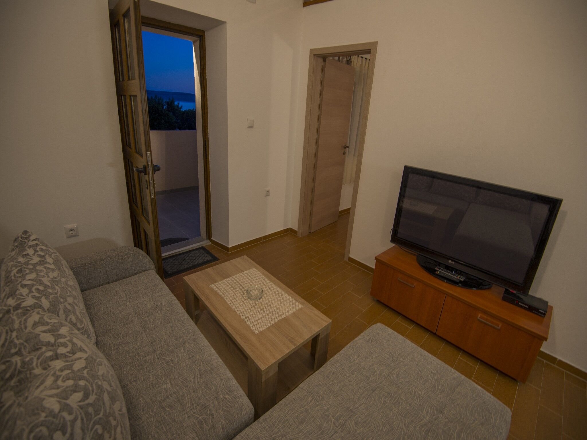 Apartments PUNTA-in the stone house 74004-A2