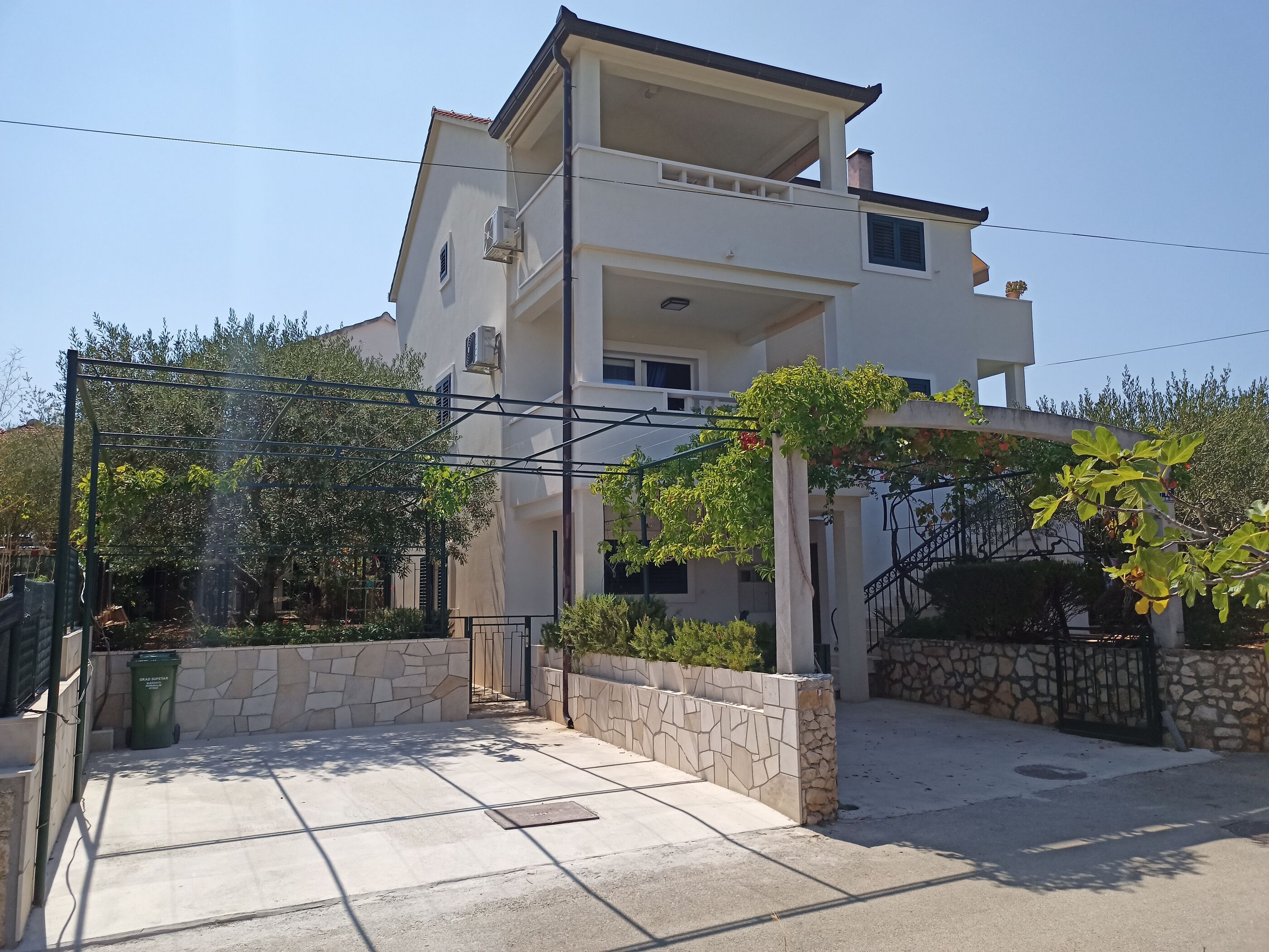 Apartment Romarin 65991-A1