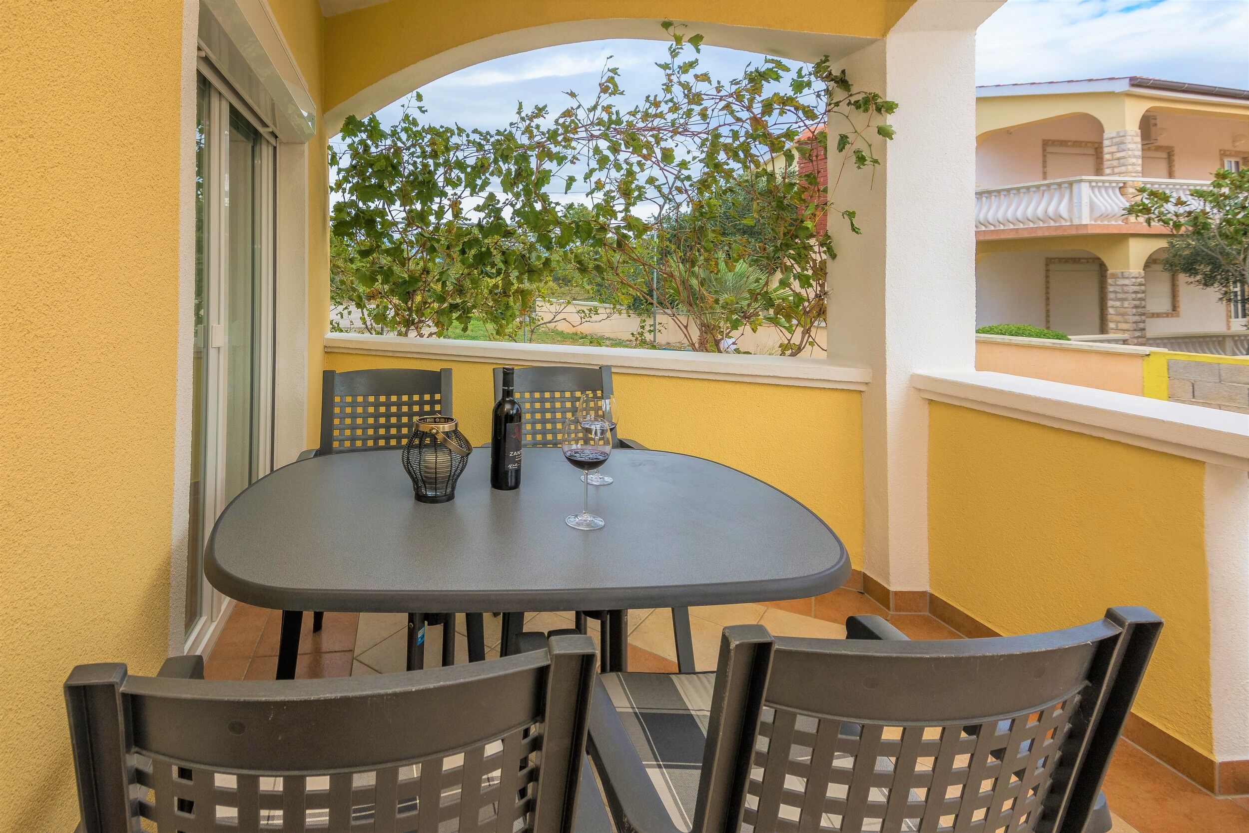 Apartments Sarlija 64139-A2