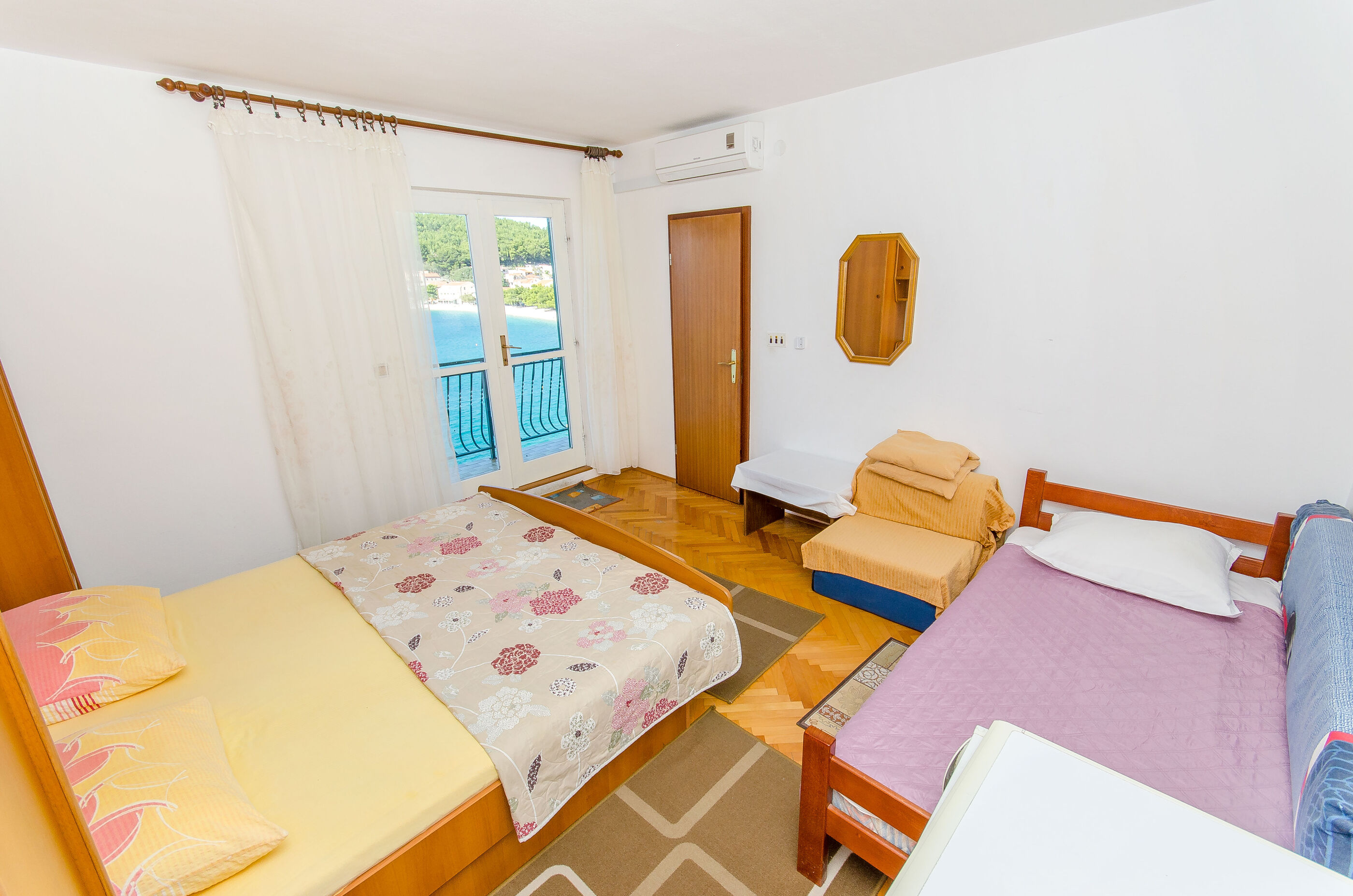 Apartments Moloco 79241-A1