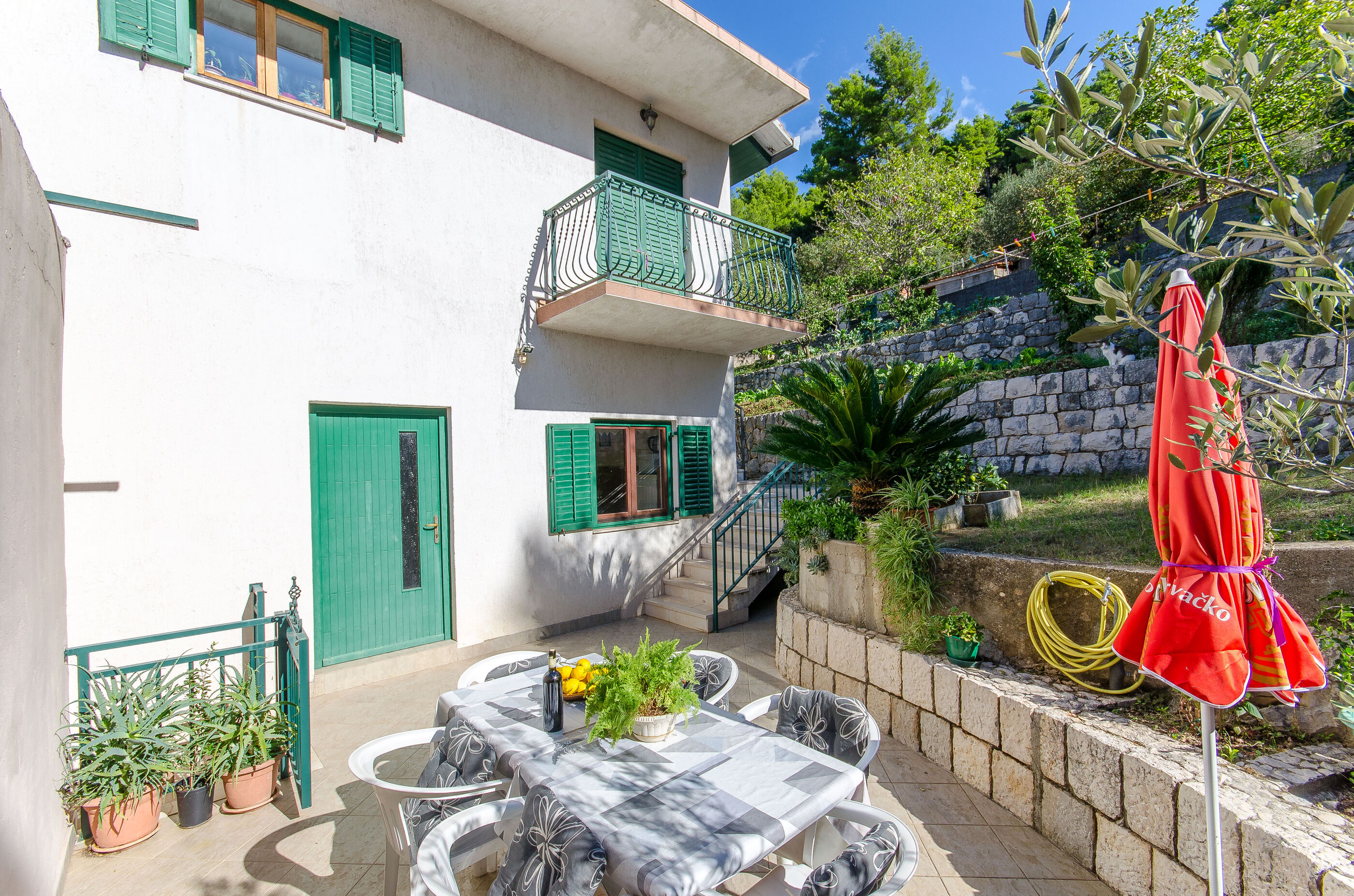 Apartments Moloco 79241-A2