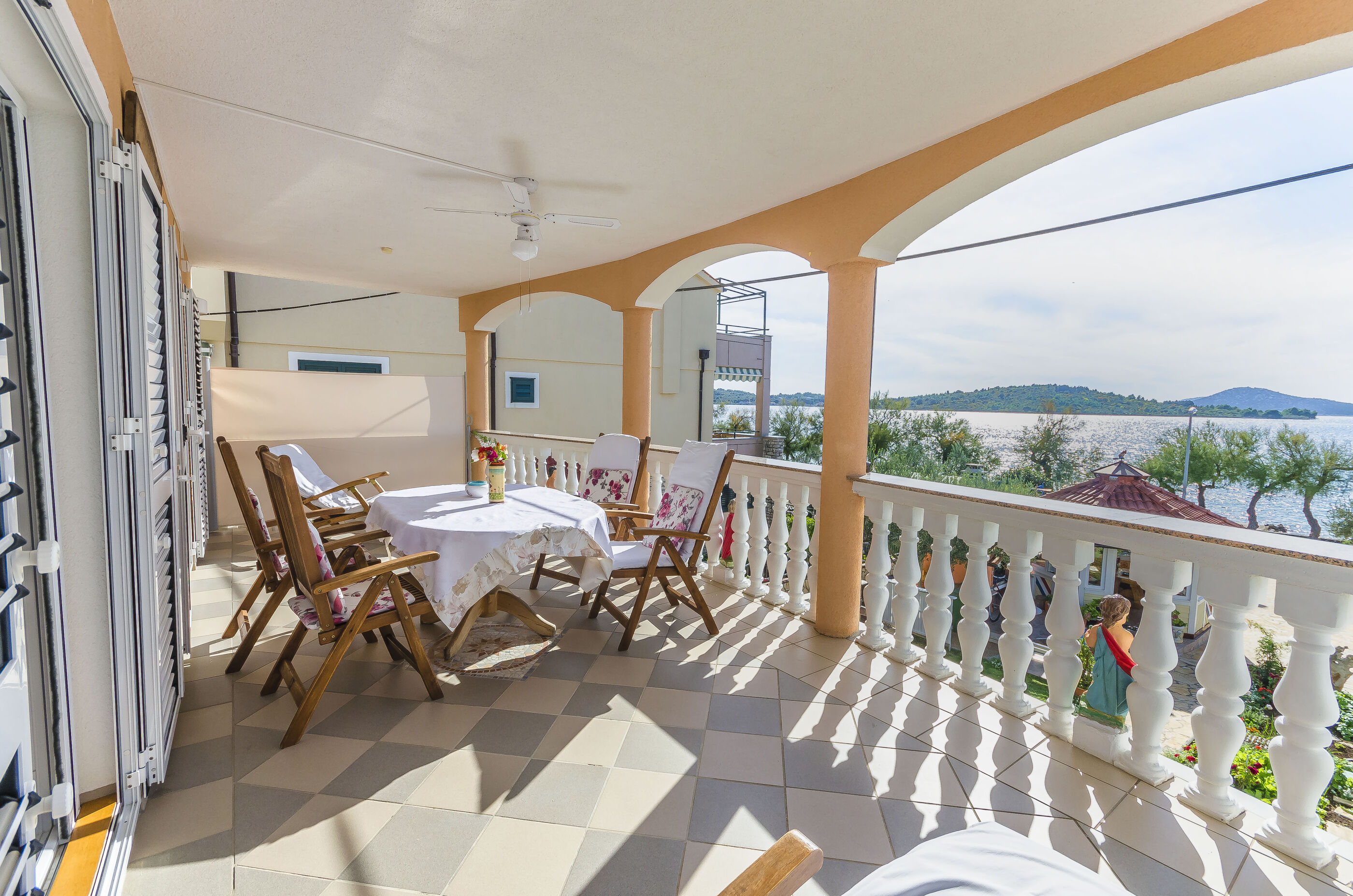 Apartments Ivanka on the beach 79411-A1