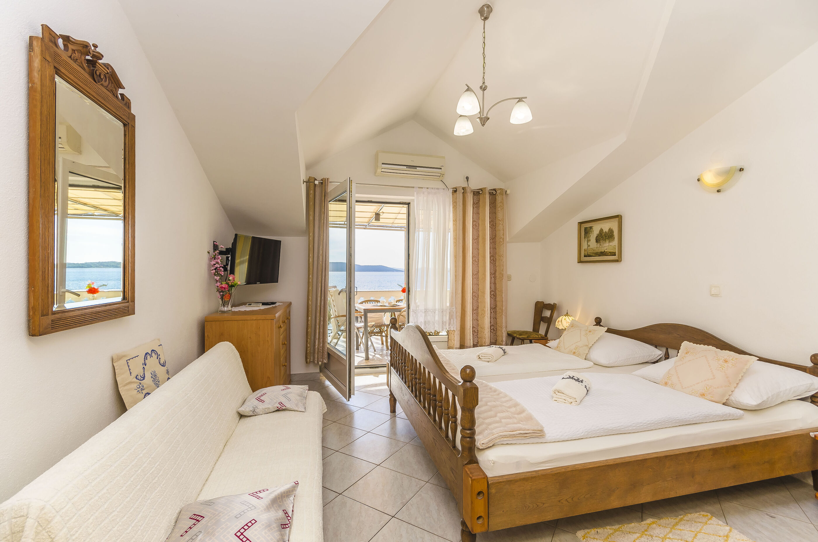Apartments Ivanka on the beach 79411-A2