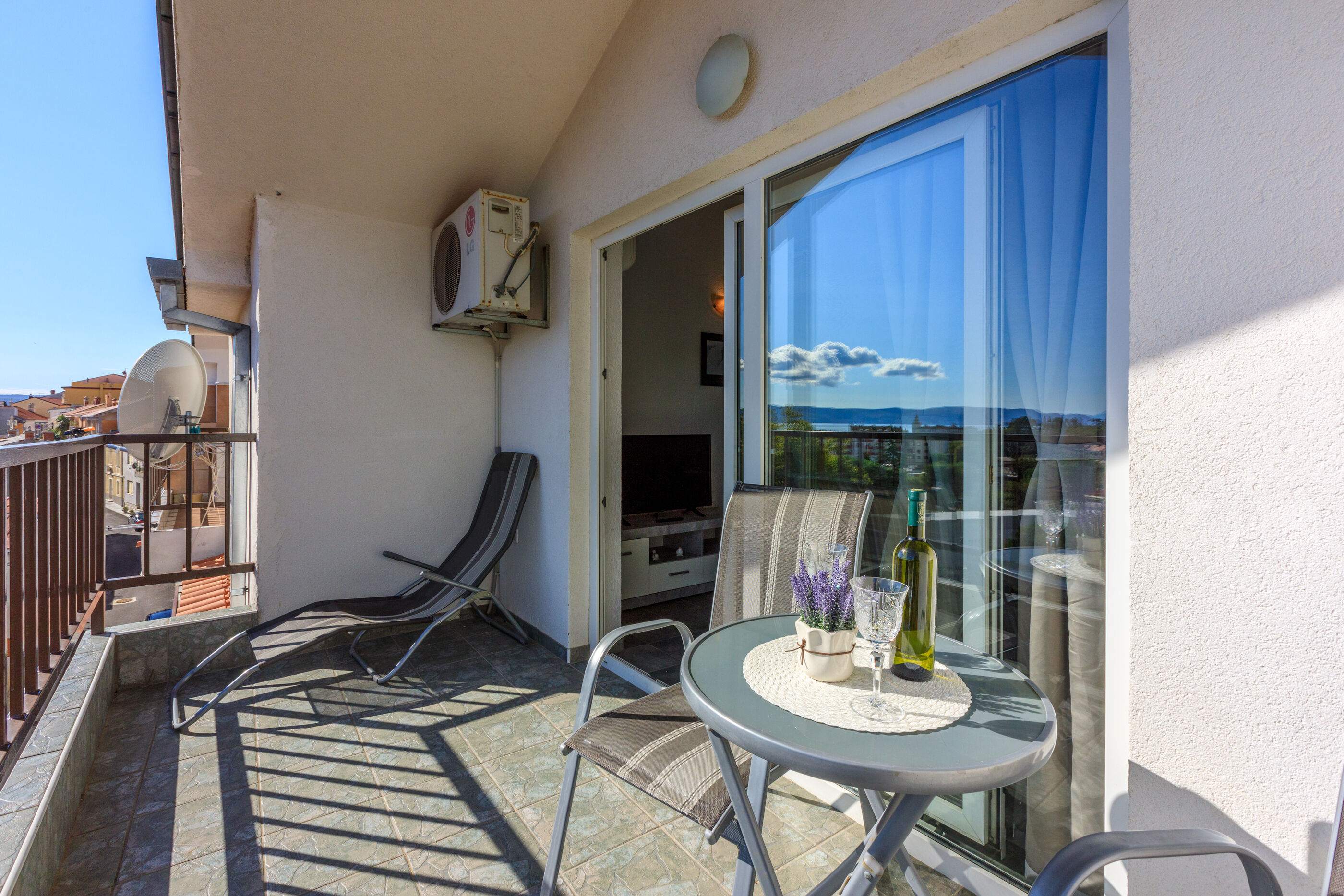 Apartments Franka 79401-A1