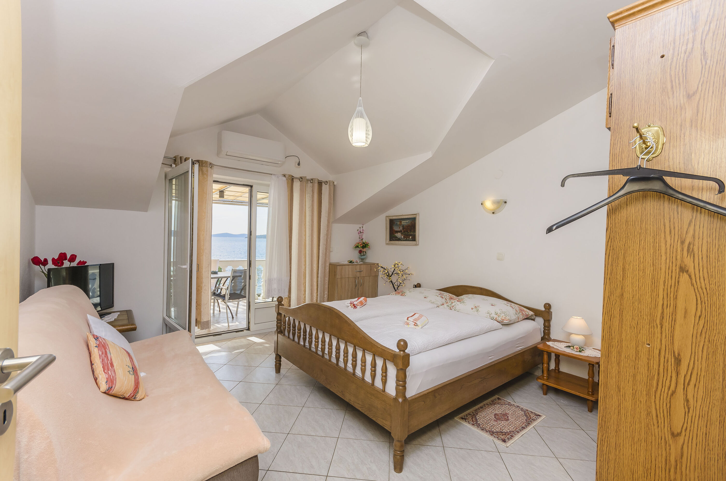 Apartments Ivanka on the beach 79411-A3