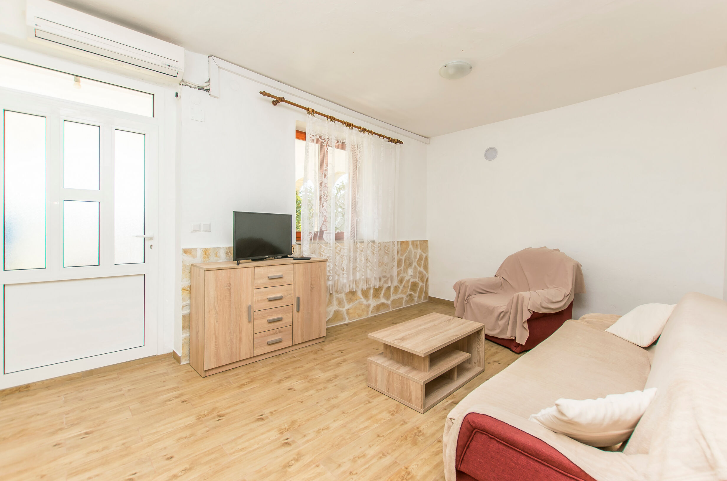 Apartments Kata 14401-A1