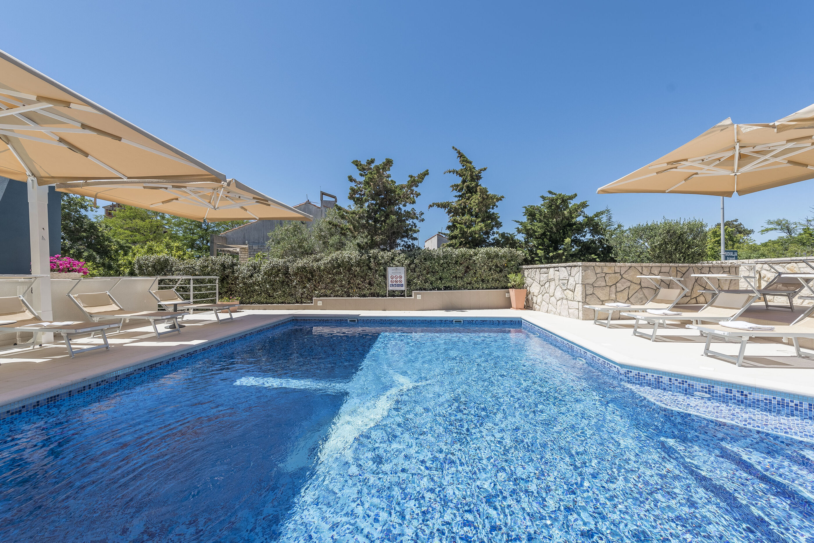 Apartments DYANA 28051-A2