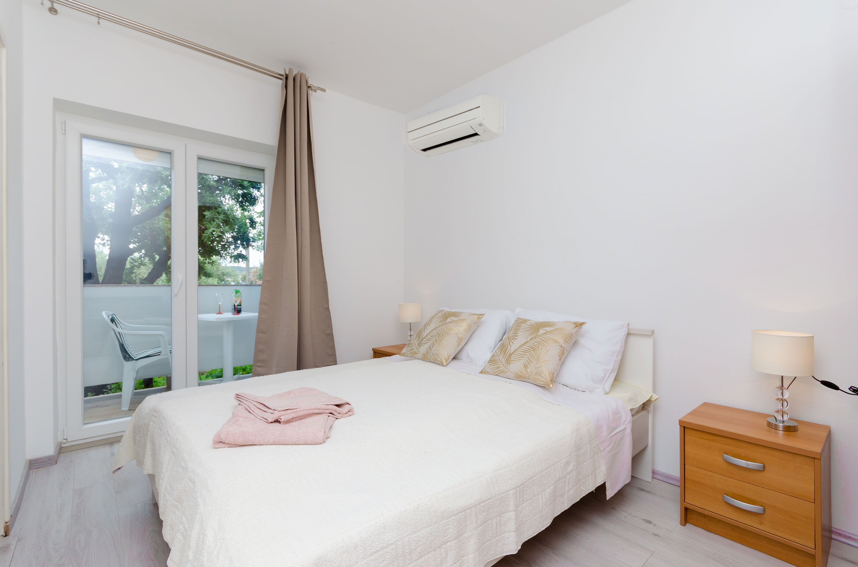 Apartments and Rooms Bianca 60492-A1