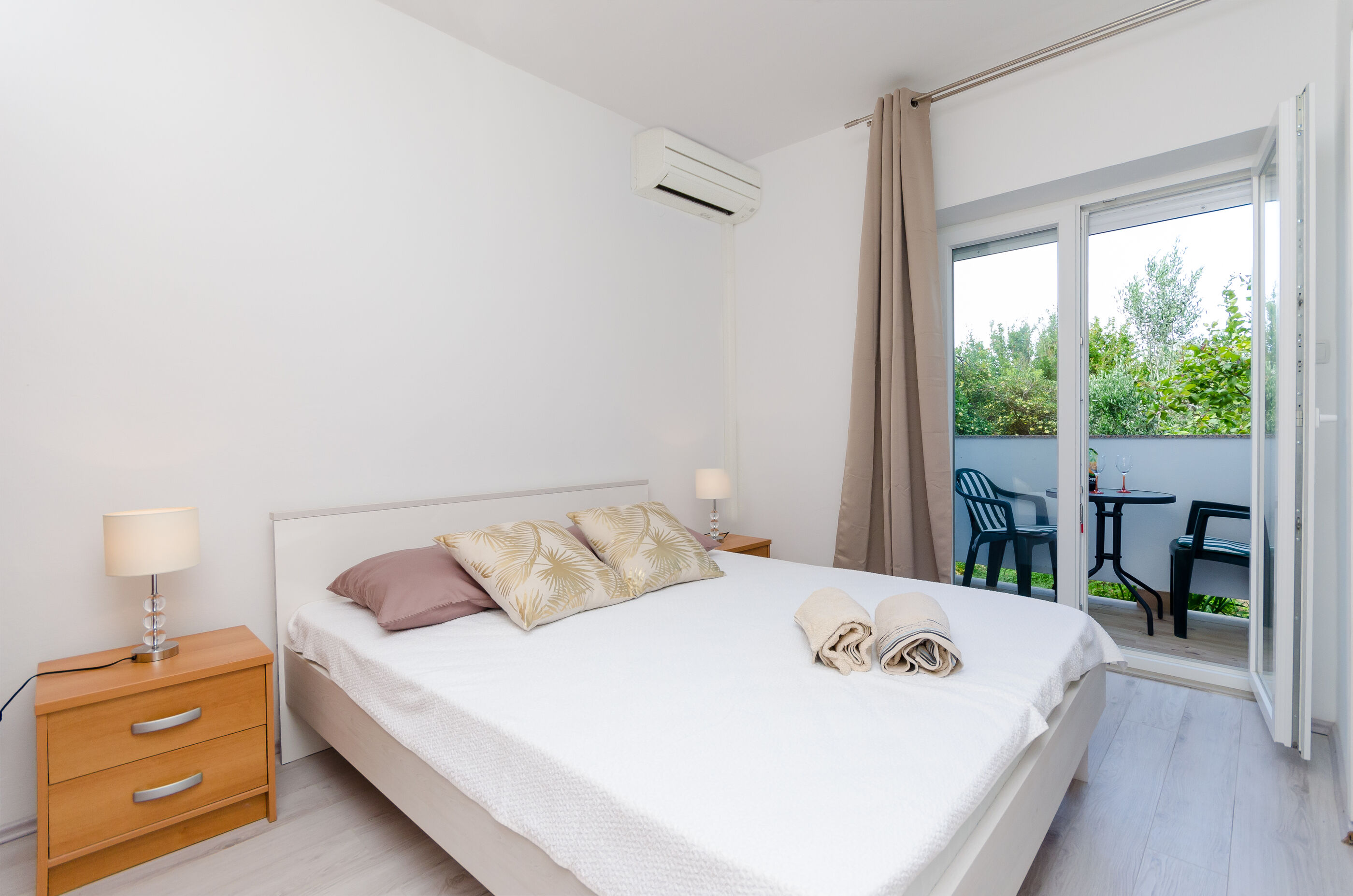 Apartments and Rooms Bianca 60492-A1