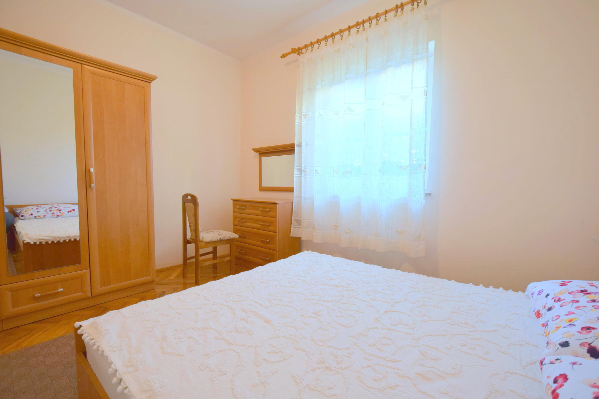 Apartments Jelka 62215-A1