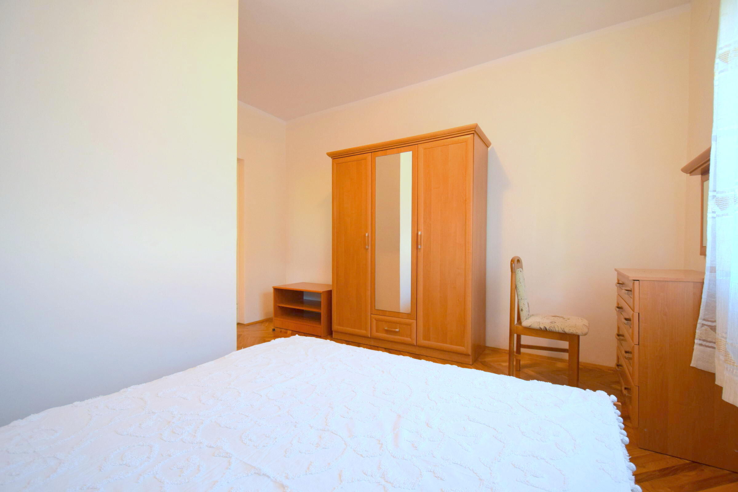 Apartments Jelka 62215-A1