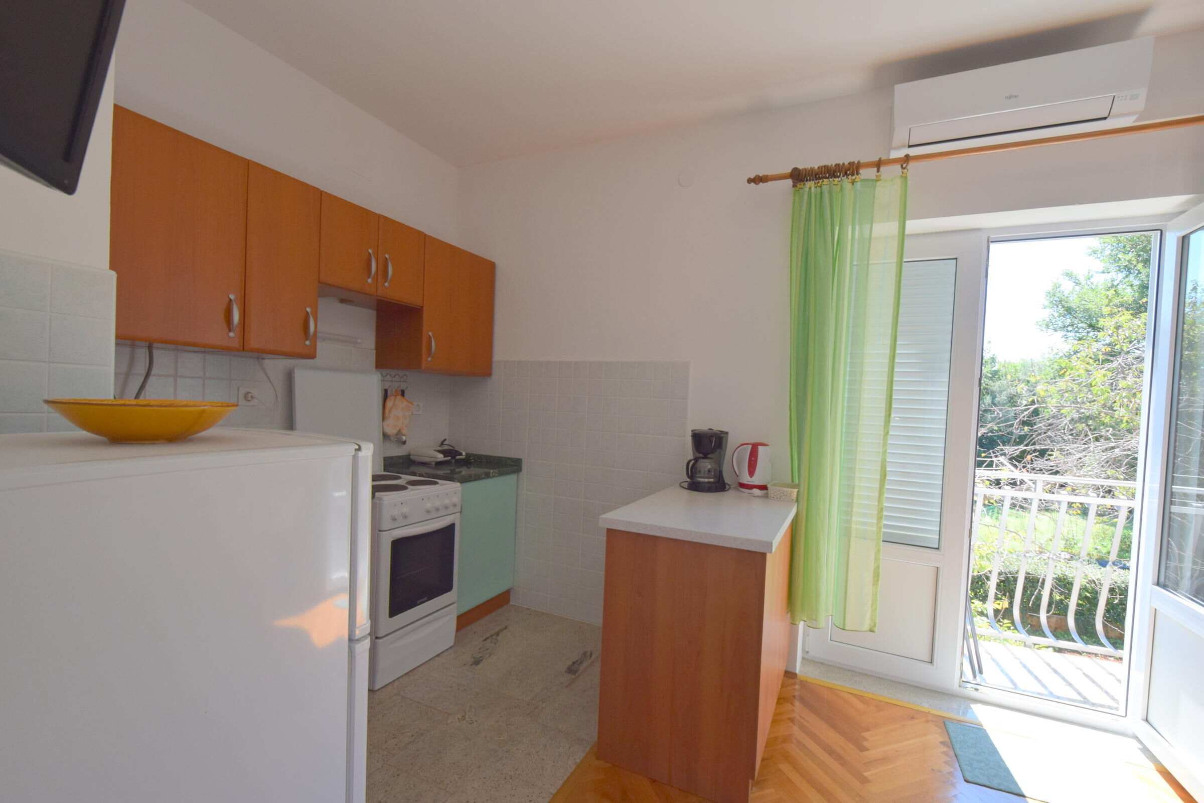 Apartments Jelka 62215-A2