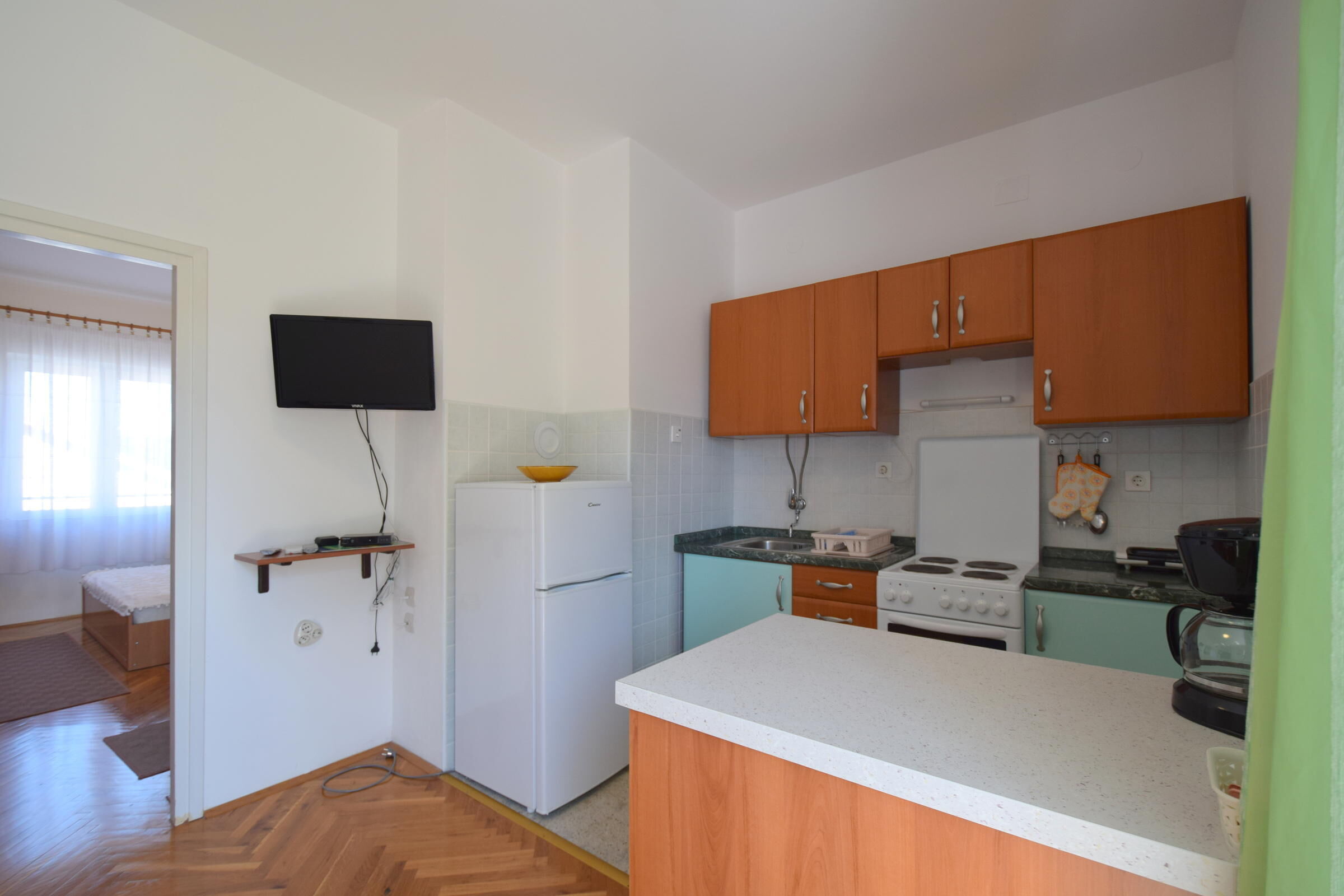 Apartments Jelka 62215-A2