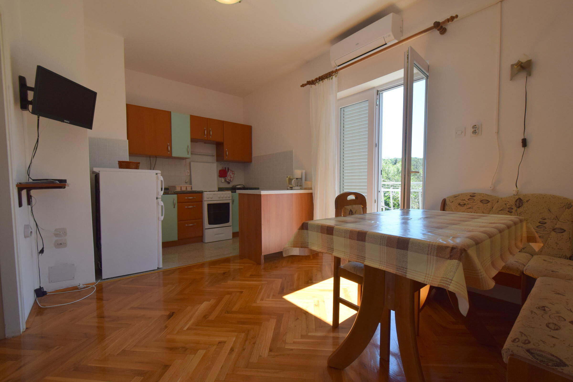 Apartments Jelka 62215-A3