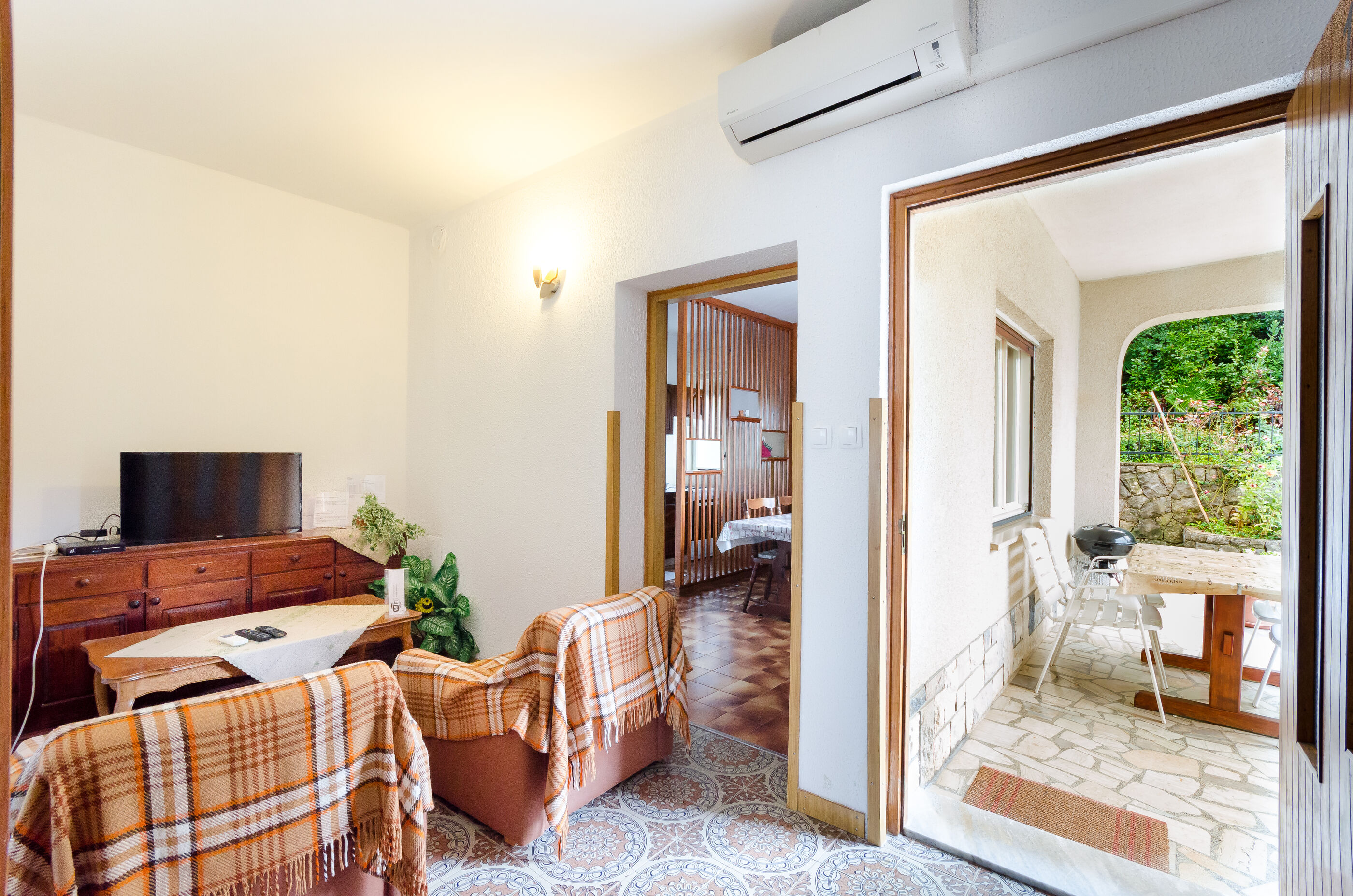 Apartments Mladen Jelica 68921-A1