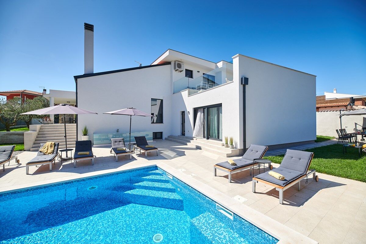 Villa Dolcea 74026-K1