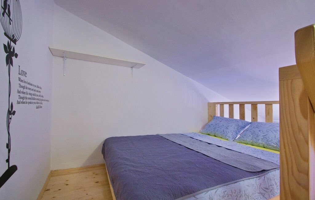 House Orbanin 74194-A3