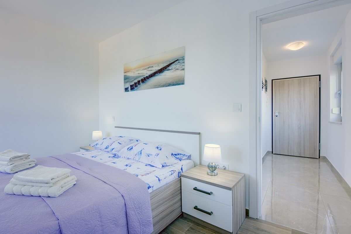 House Zoran 74195-A1