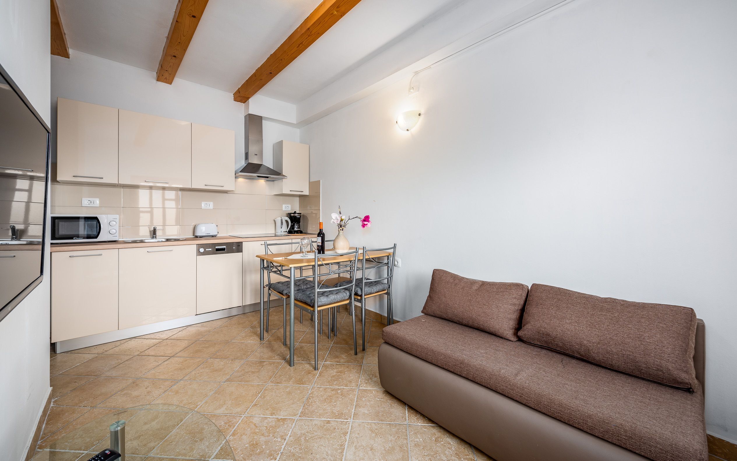Apartments Wellness 75751-A8