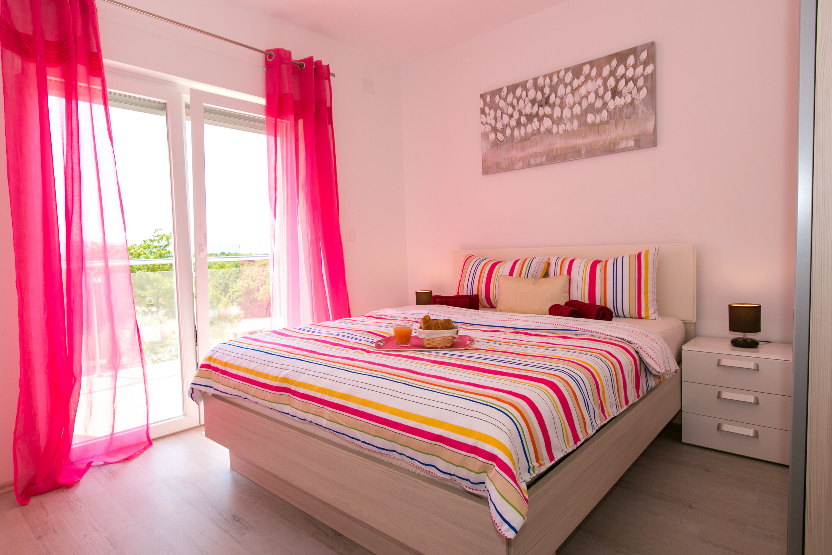 House Pink 62272-K1