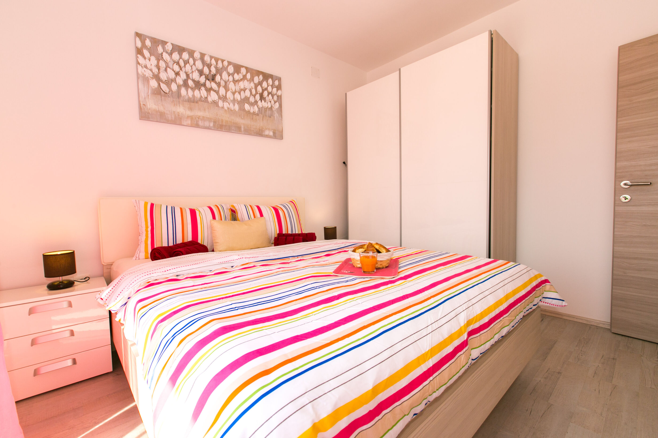 House Pink 62272-K1