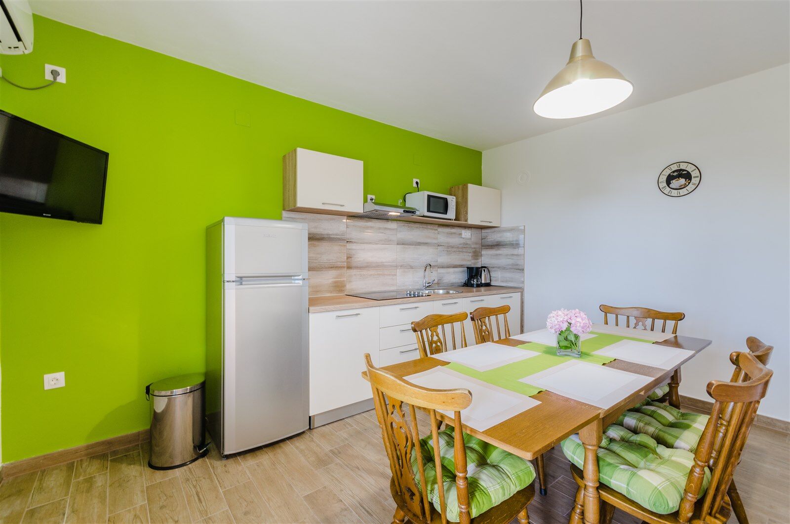 Apartments Rajna 80481-A1