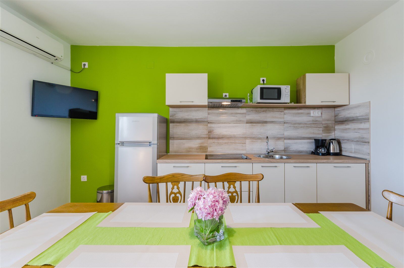 Apartments Rajna 80481-A1