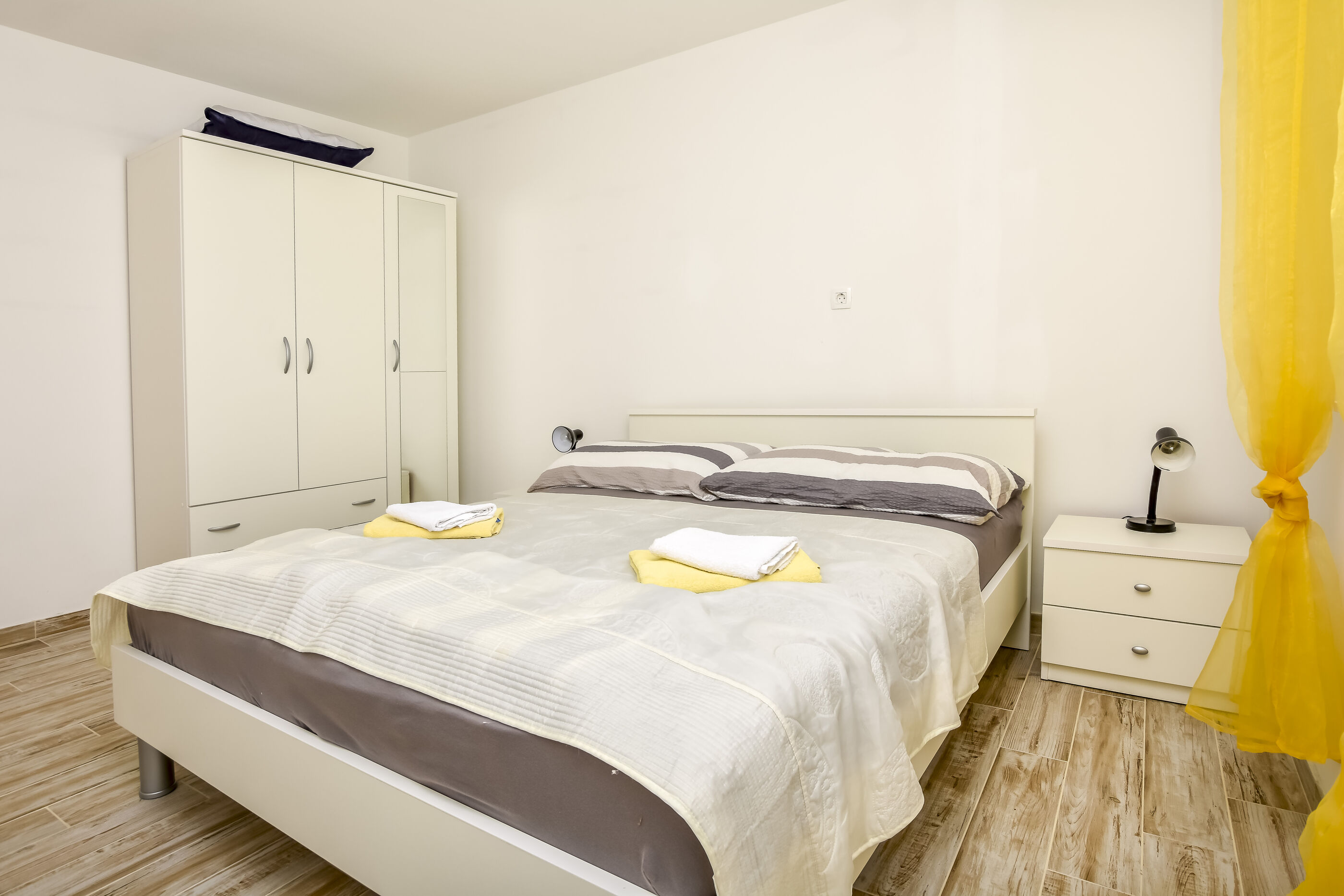 Apartments Jelena 79901-A1