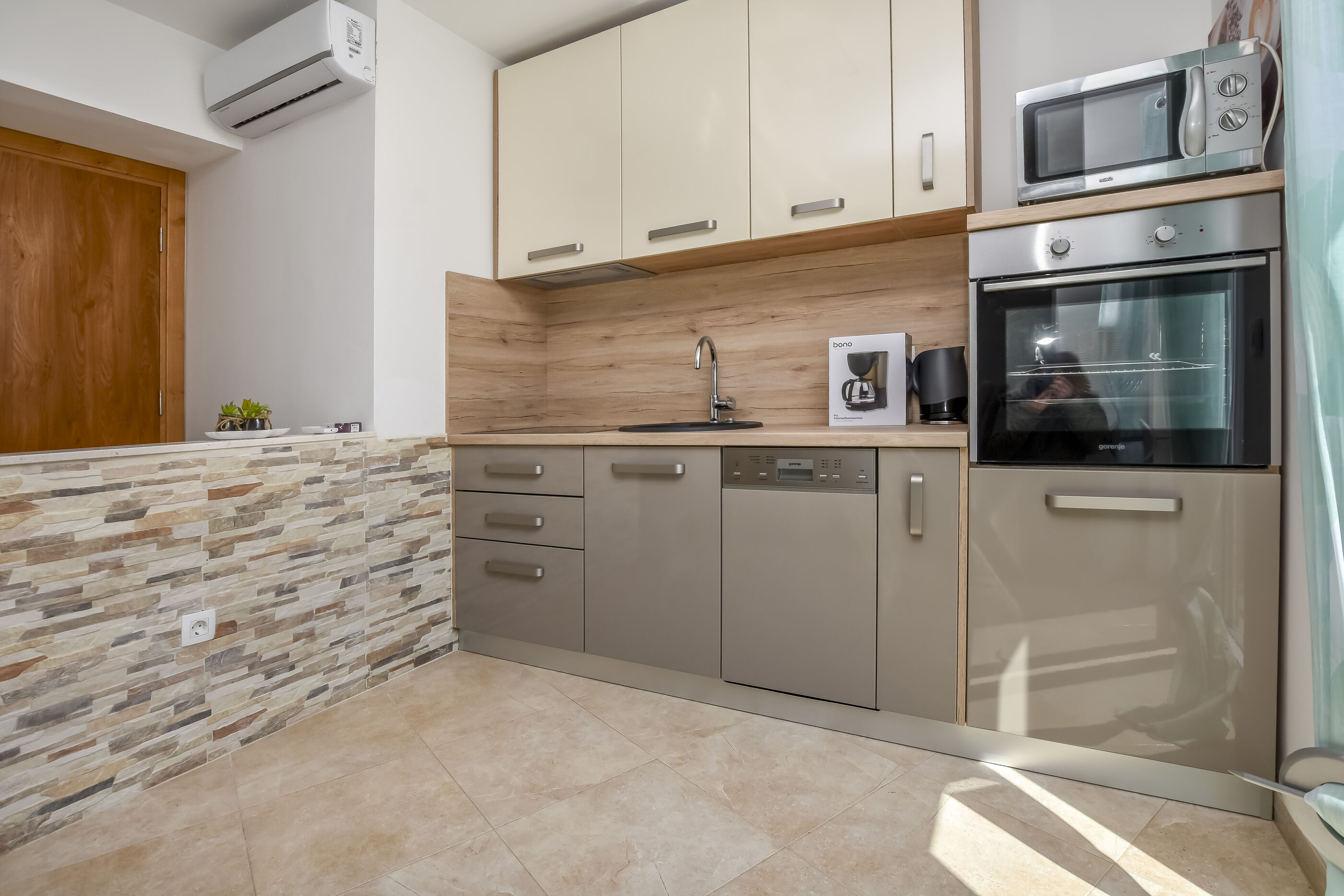 Apartments Jelena 79901-A1