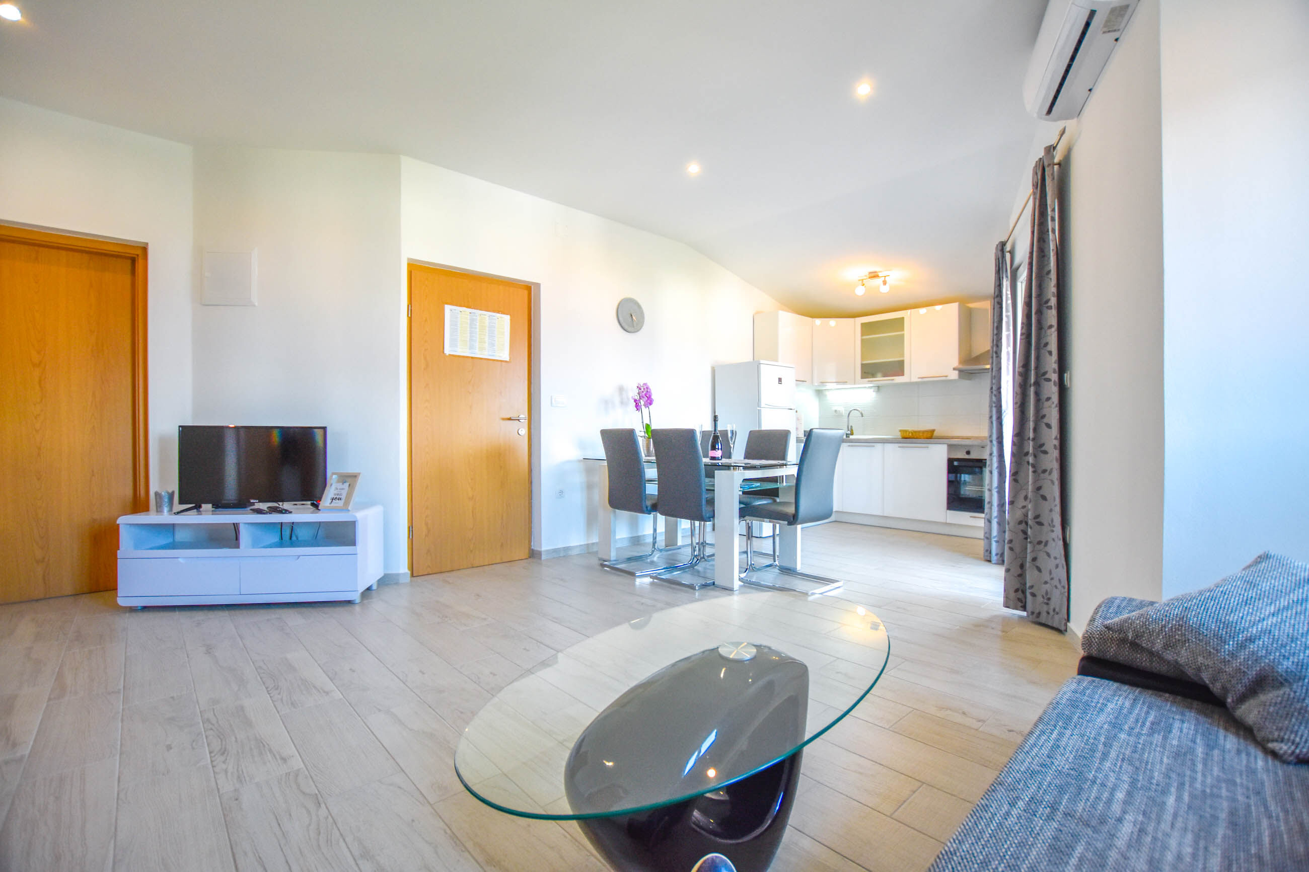 Apartments Aurora 74831-A3