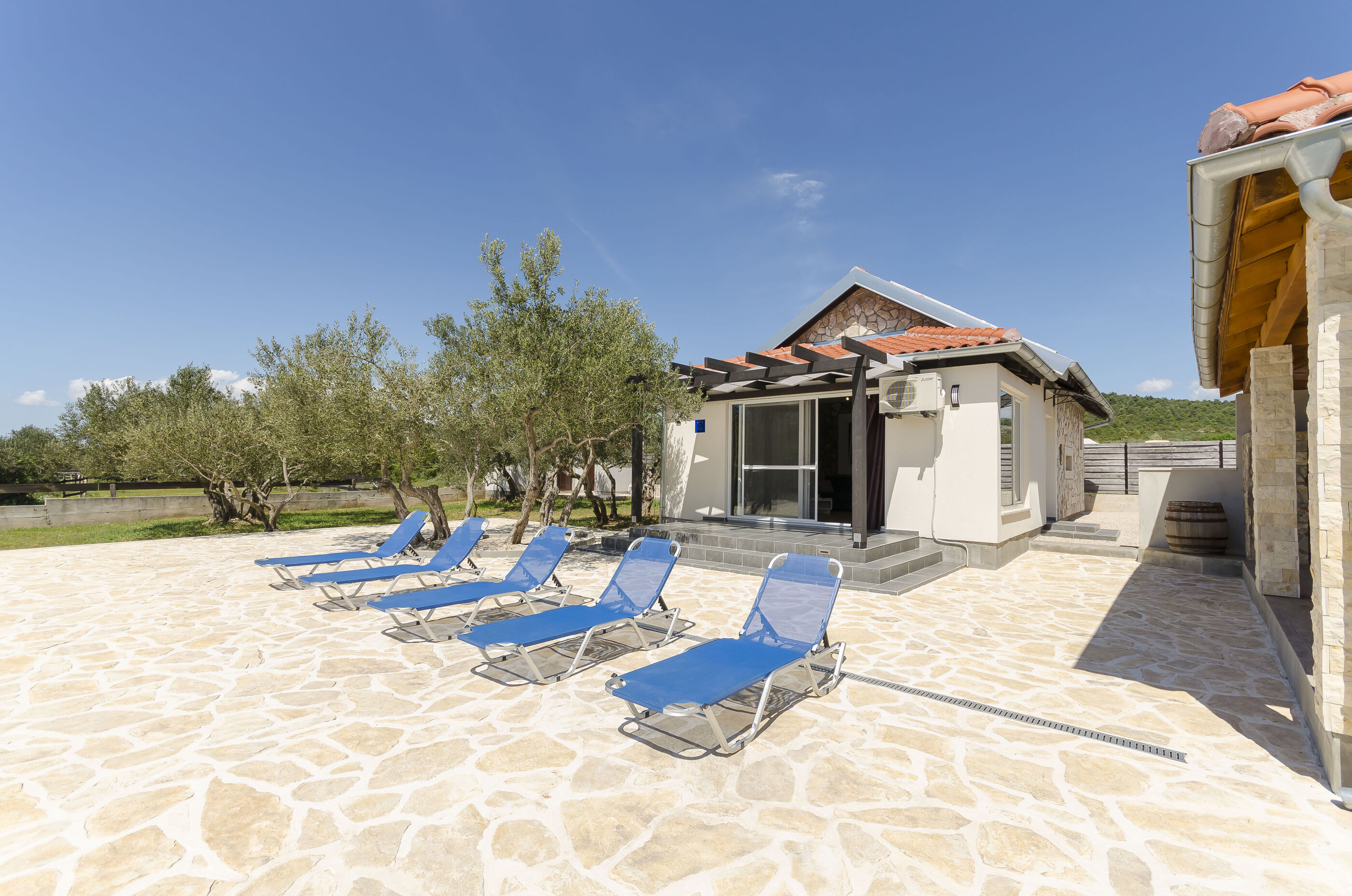 House Hacienda 80831-K1