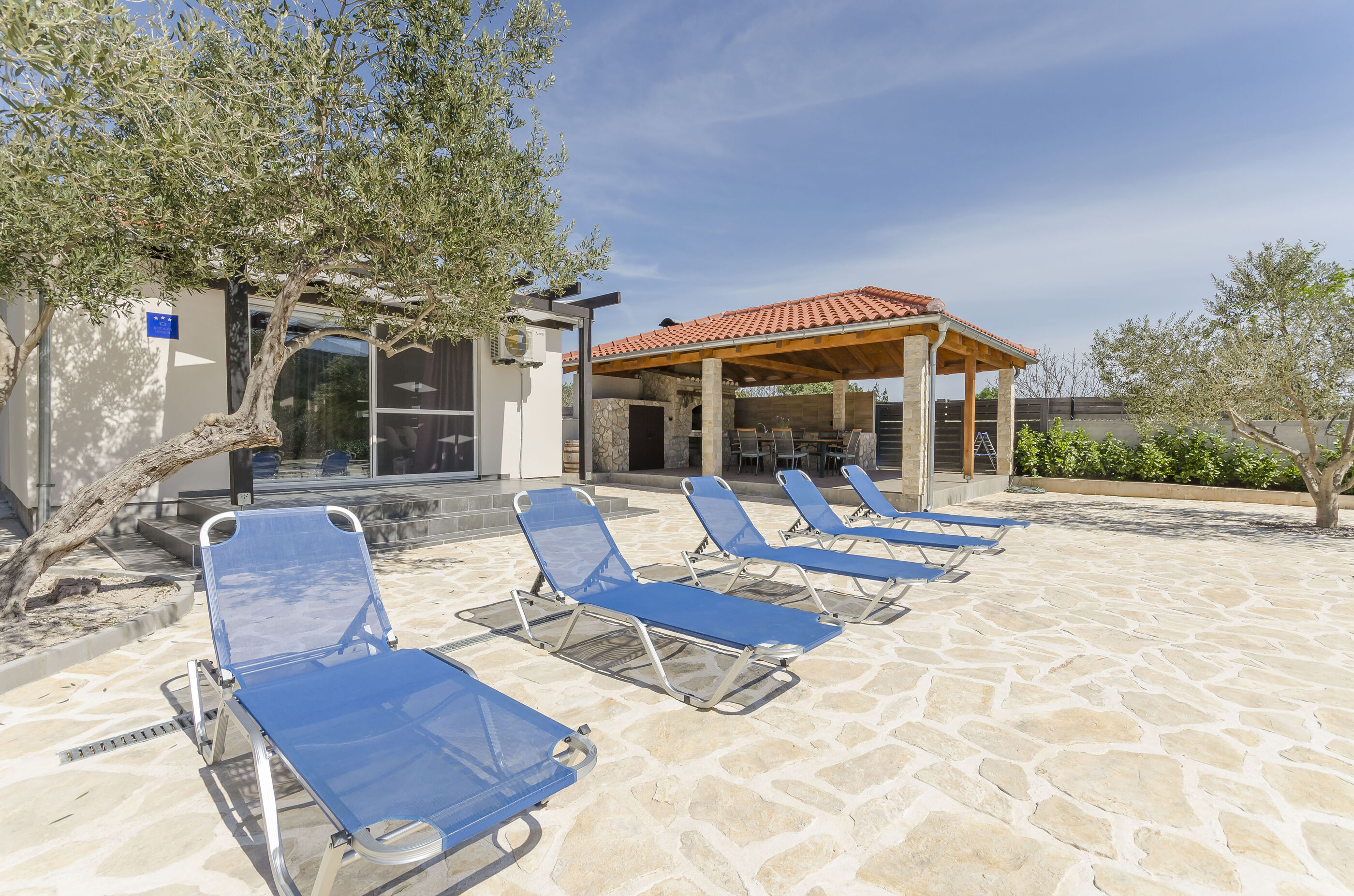 House Hacienda 80831-K1