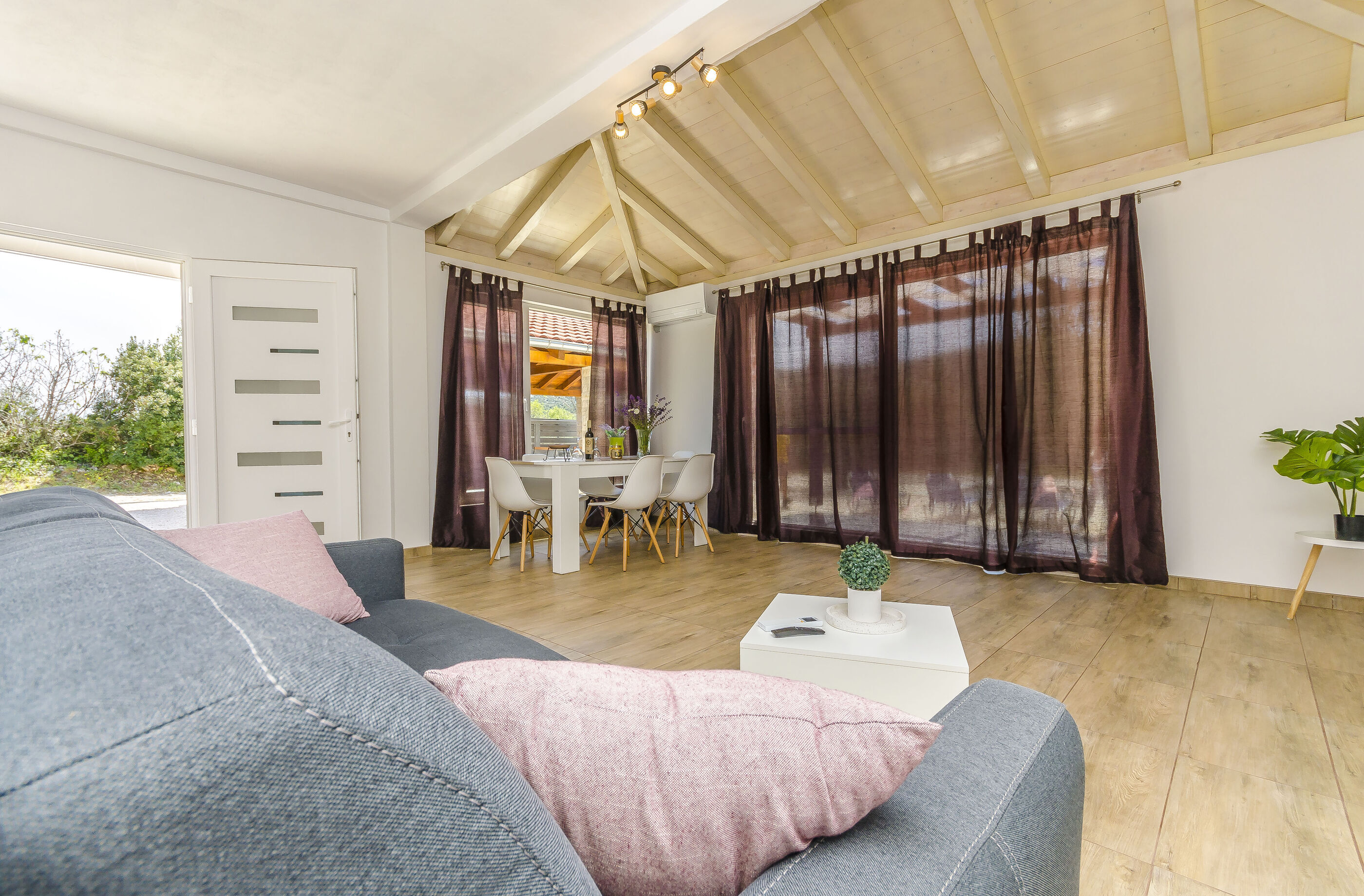 House Hacienda 80831-K1