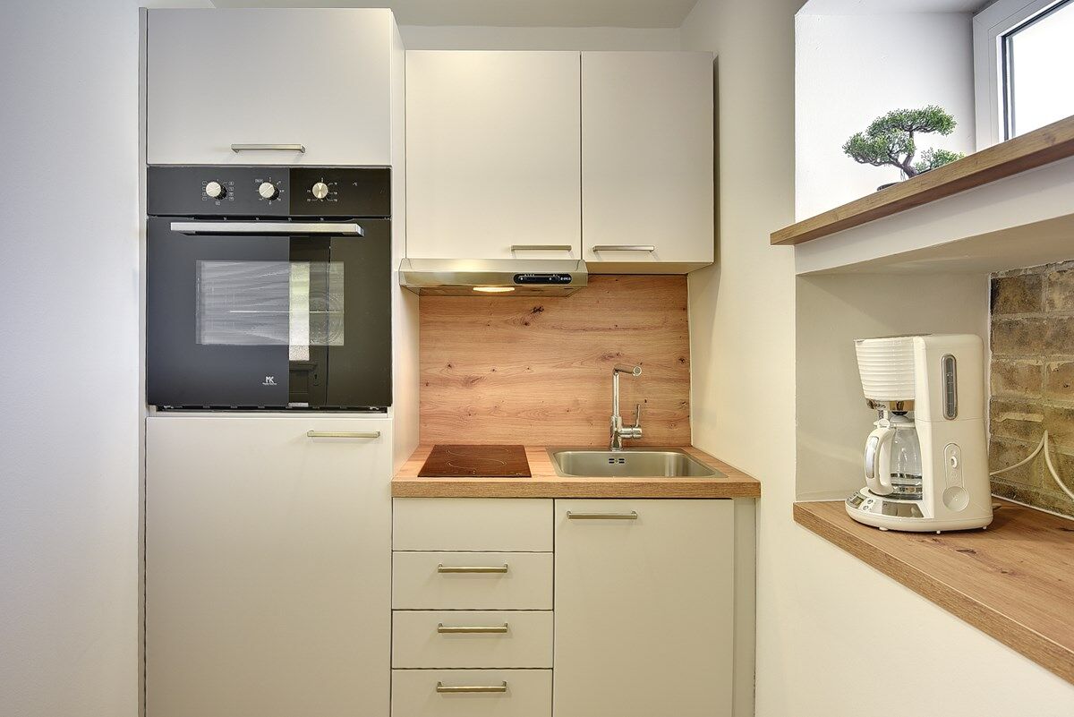 House Hodak 16589-A3