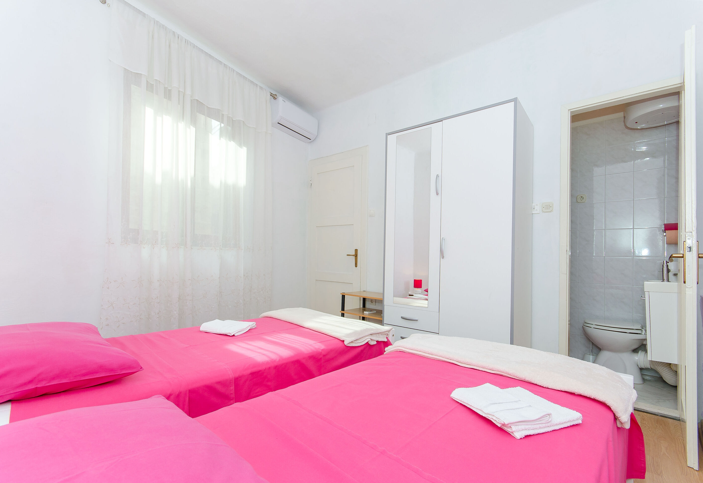 House Marija 47403-K1