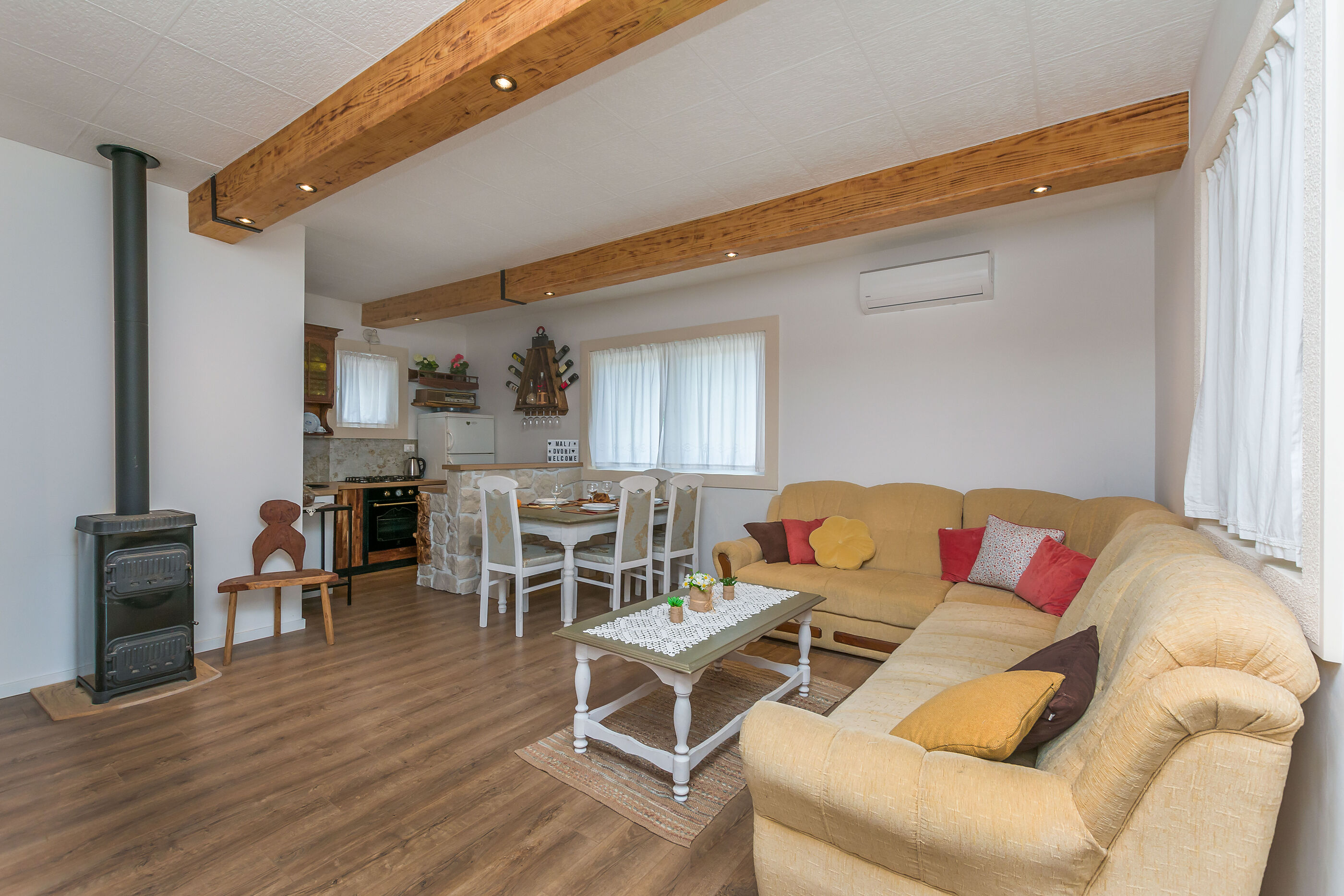 House Mali dvori 81161-K1
