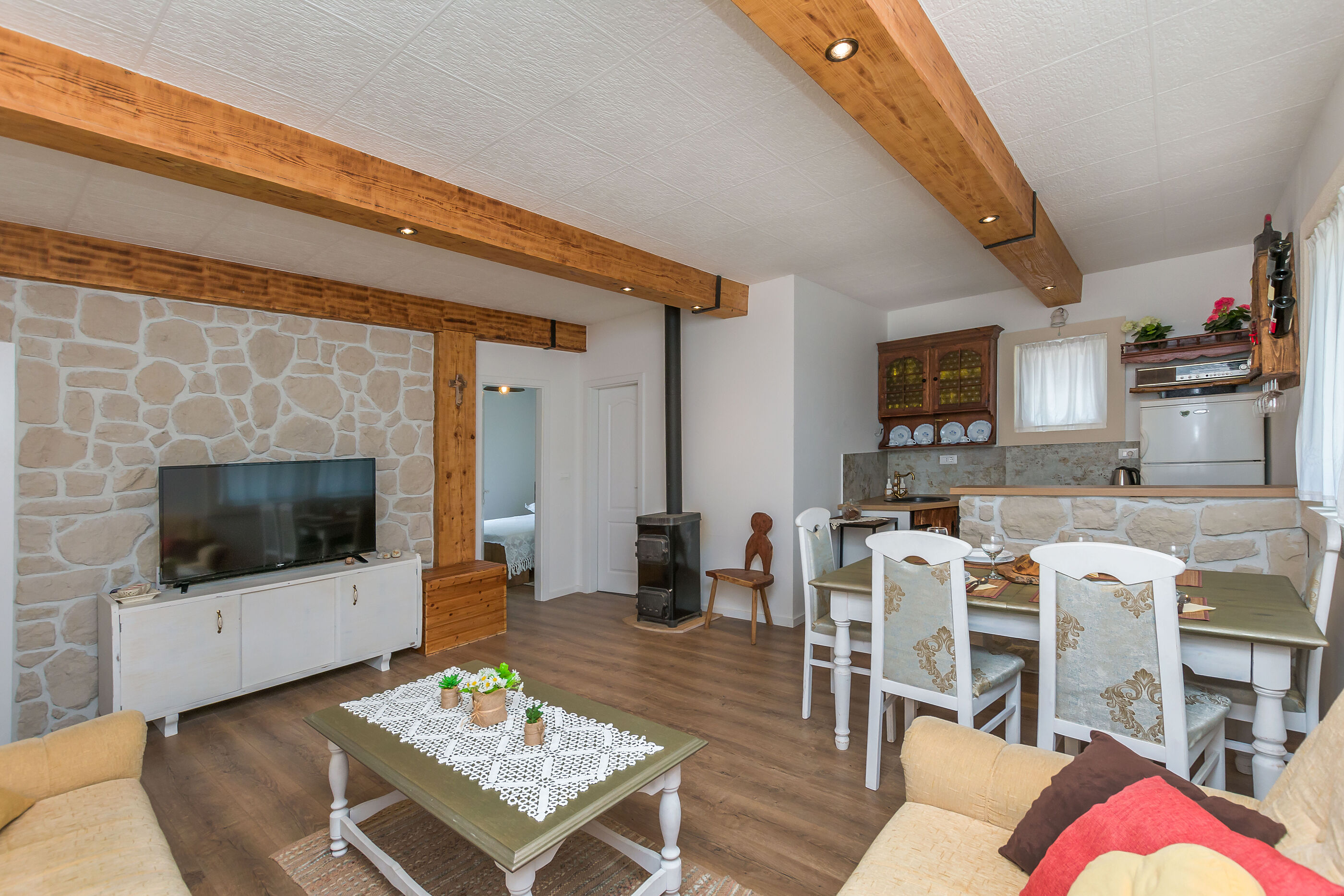 House Mali dvori 81161-K1